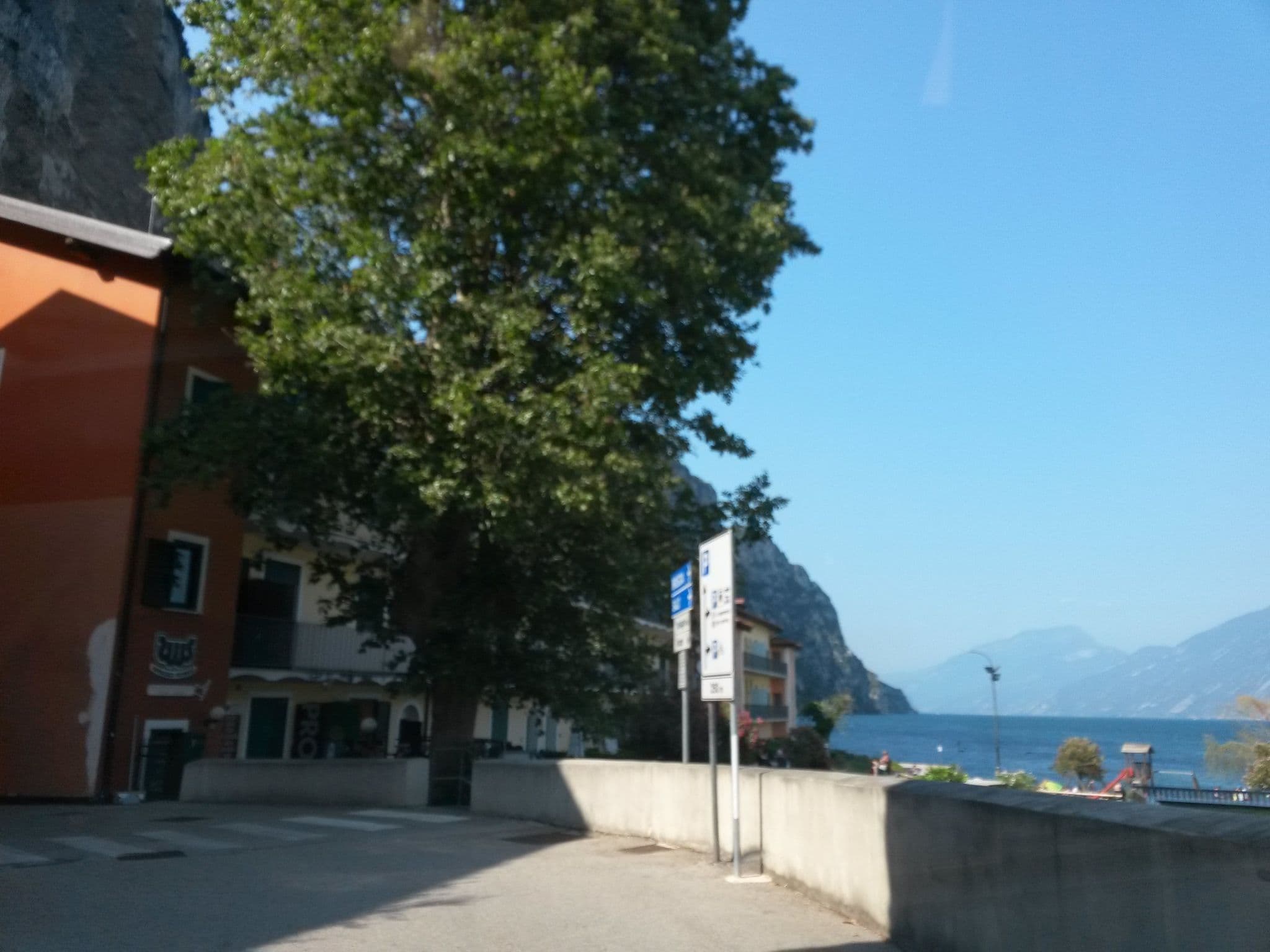 Street view near Campione Giulia Exclusive Lakefront apartment by Gardadomusmea, Malcesine — © uwekoch (CC BY-SA · Mapillary)