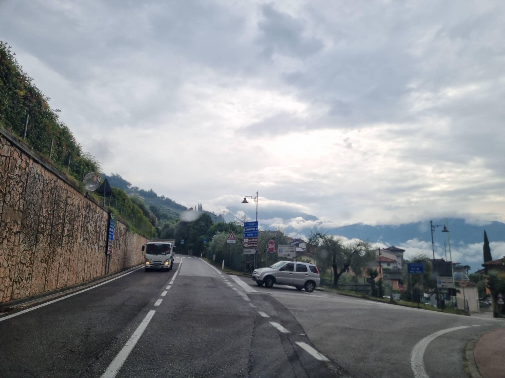 Street view near Hotel B&B Foci, Riva del Garda — © dsmm (CC BY-SA · Mapillary)