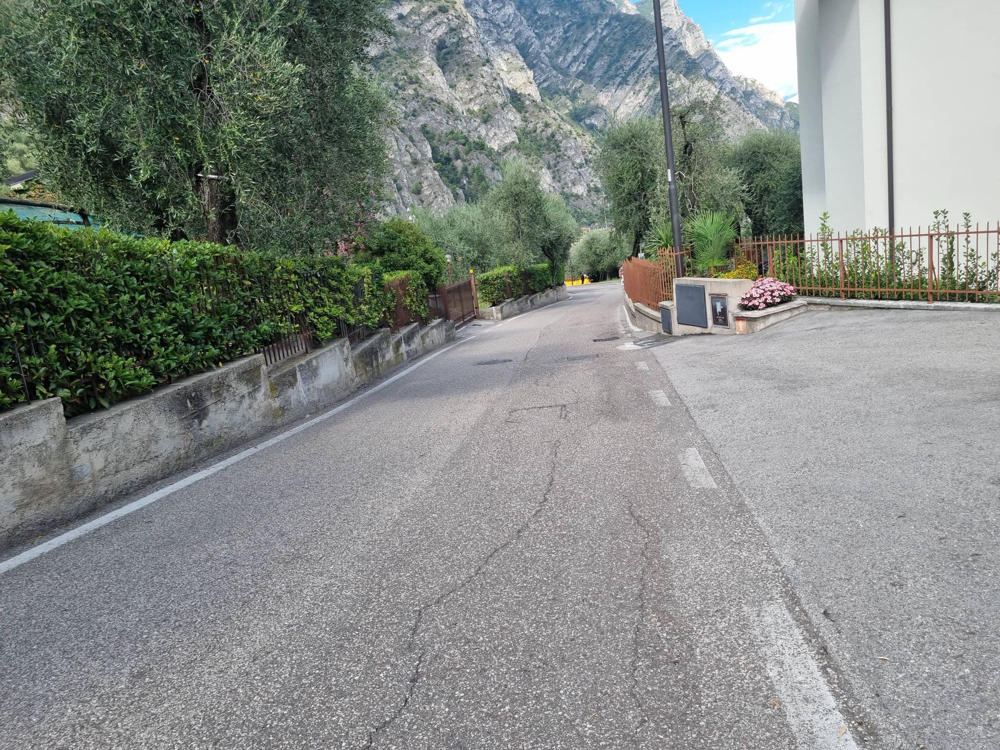 Street view near Hotel ilma di novelli elia & c., Limone sul Garda — © dsmm (CC BY-SA · Mapillary)