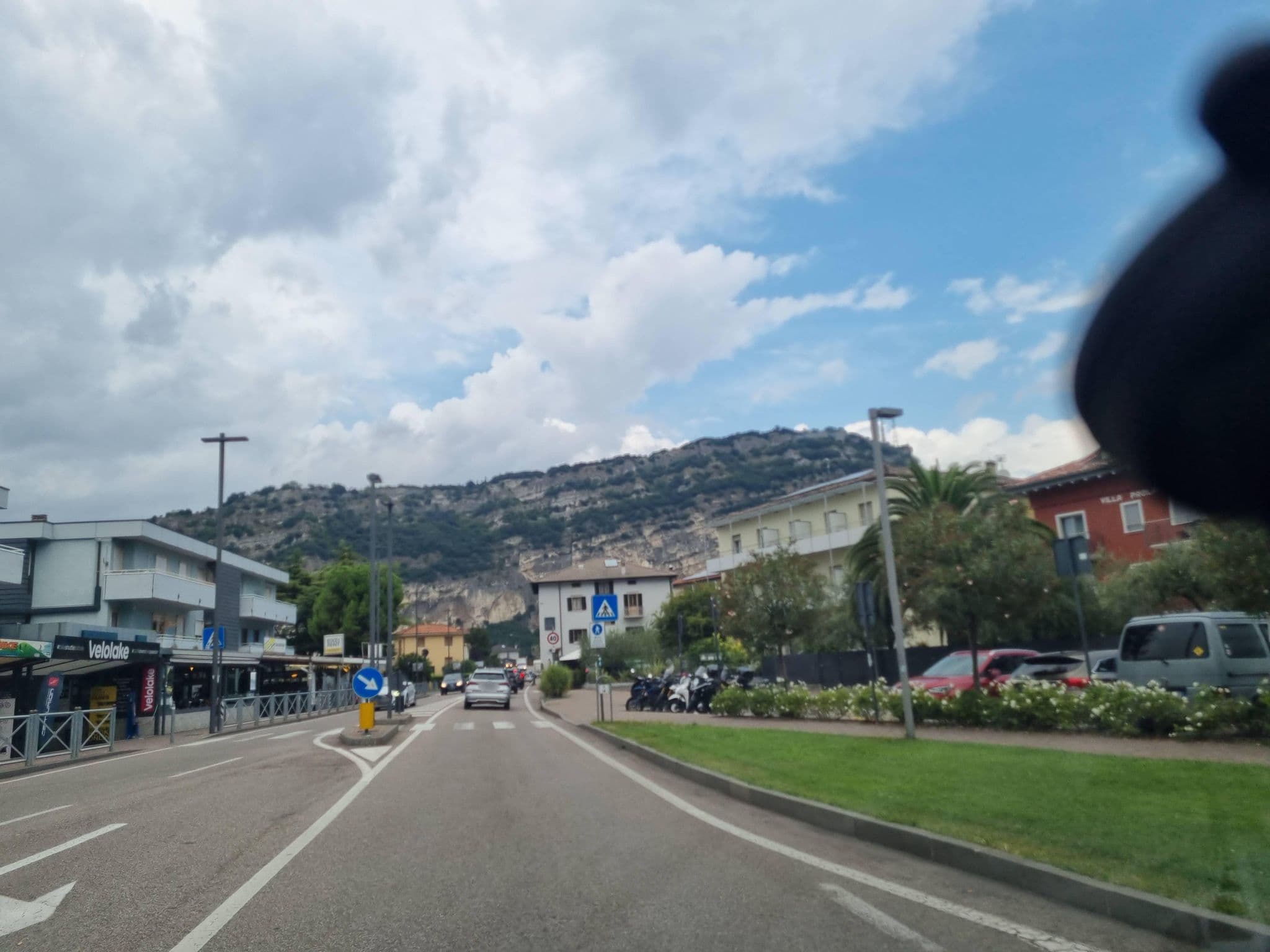 Street view near Casa Rosa dei Venti, Nago-Torbole — © dsmm (CC BY-SA · Mapillary)