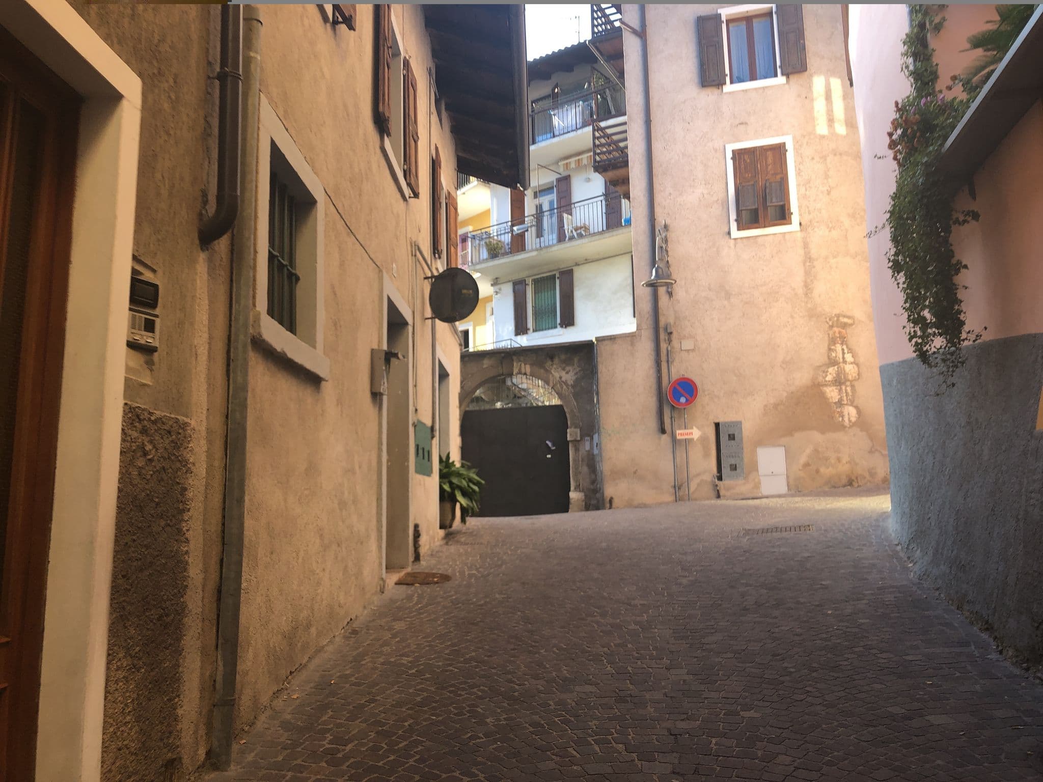 Street view near Hotel Pace, Arco — © mich74 (CC BY-SA · Mapillary)