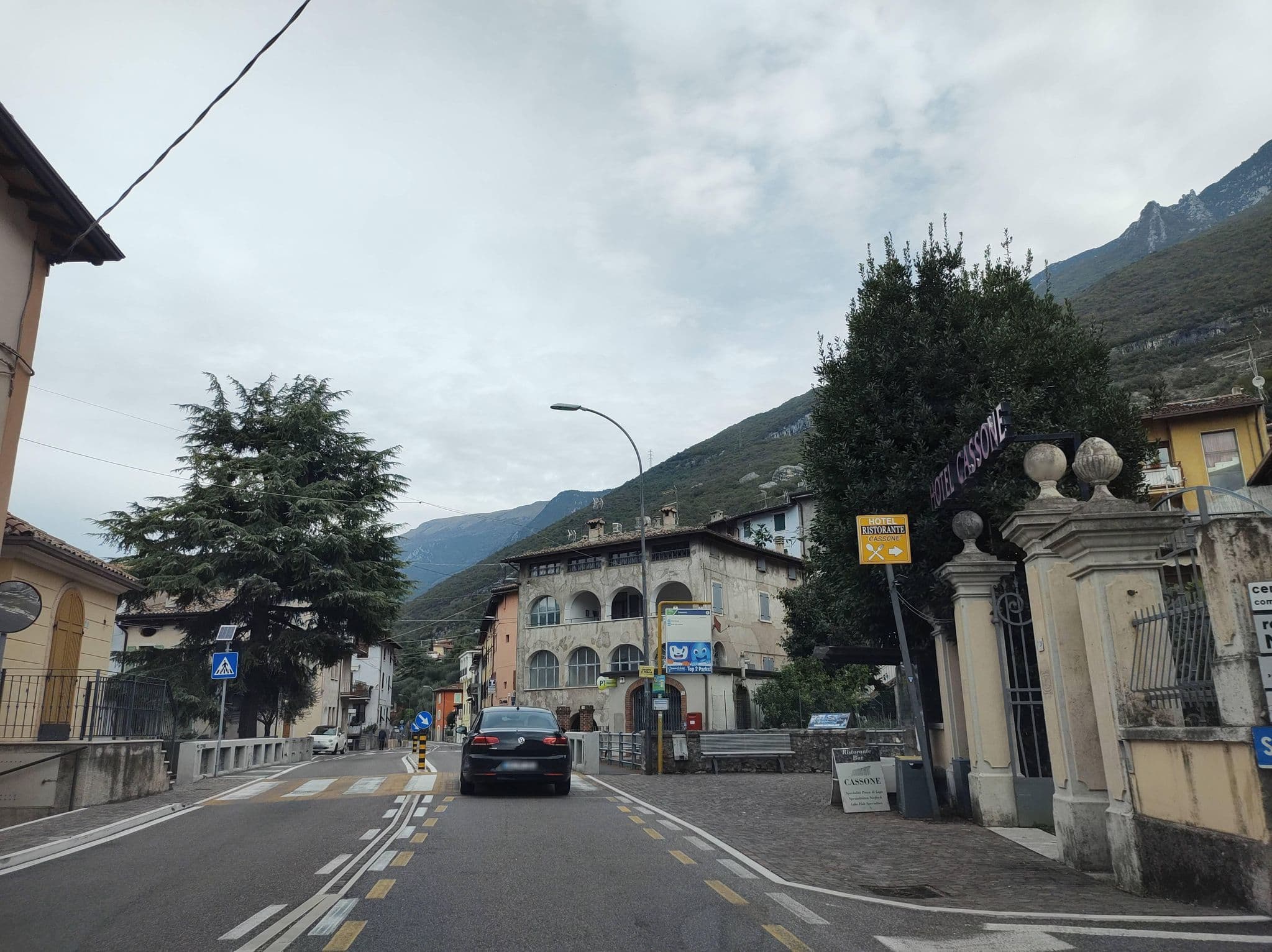 Street view near Cassa Sul Lago Di Garda, Malcesine — © thetornado76 (CC BY-SA · Mapillary)