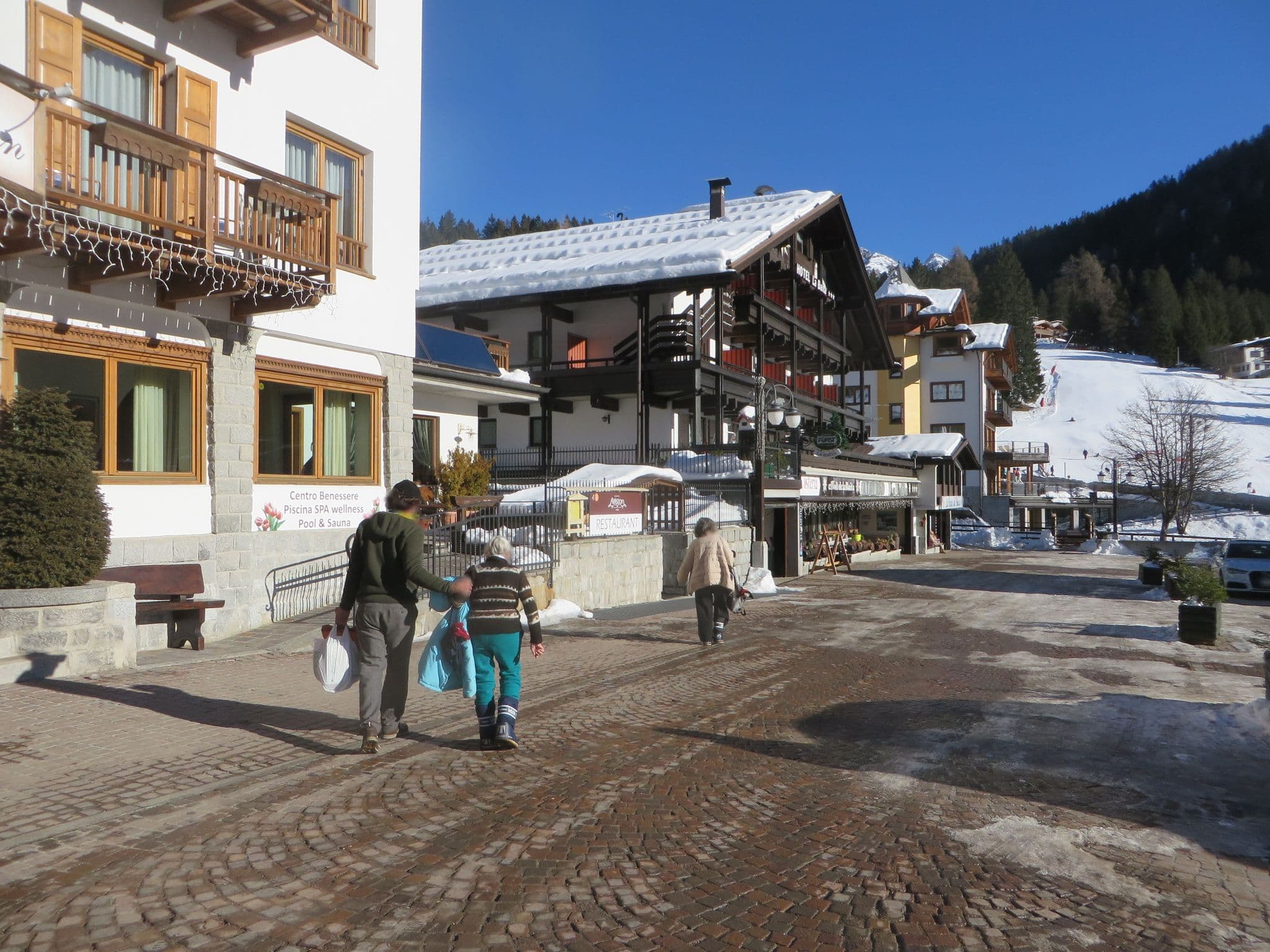 Street view near Hotel Ariston B&B Restaurant Madonna di Campiglio, Pinzolo — © lary_fede (CC BY-SA · Mapillary)
