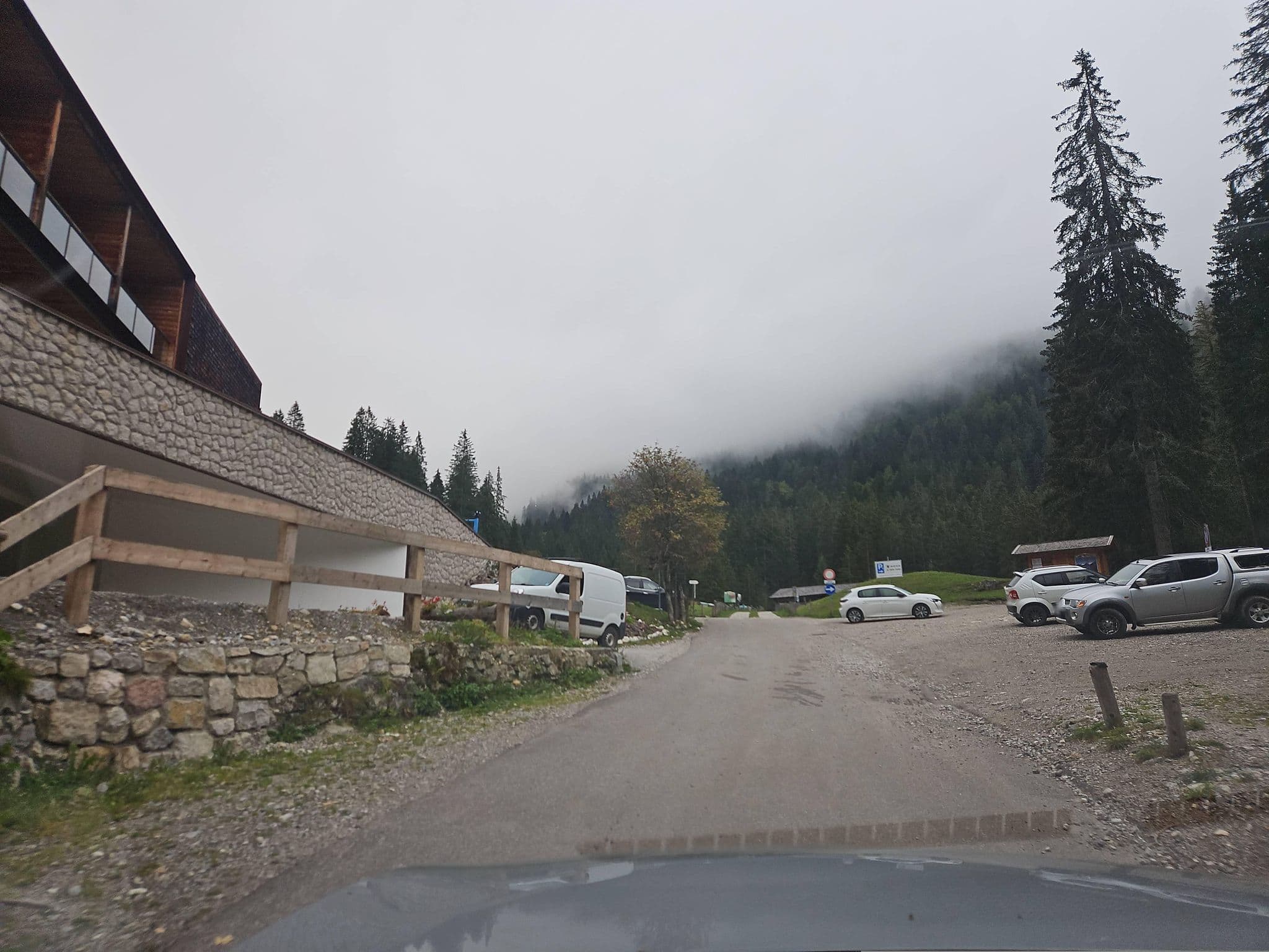 Street view near Vallesinella Hotel Restaurant Bar, Pinzolo — © ursus (CC BY-SA · Mapillary)