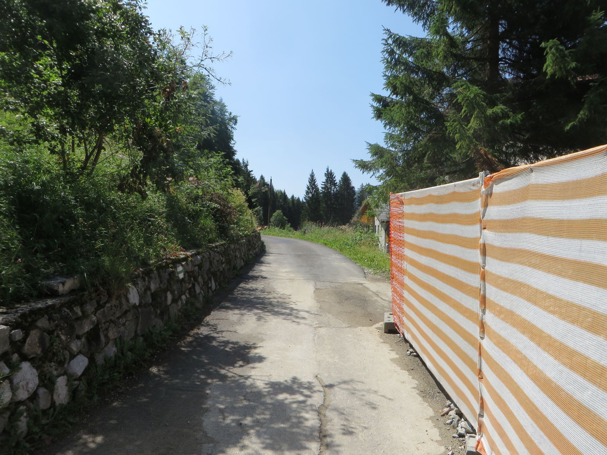 Street view near Appartamento Campiglio 2, Pinzolo — © lary_fede (CC BY-SA · Mapillary)