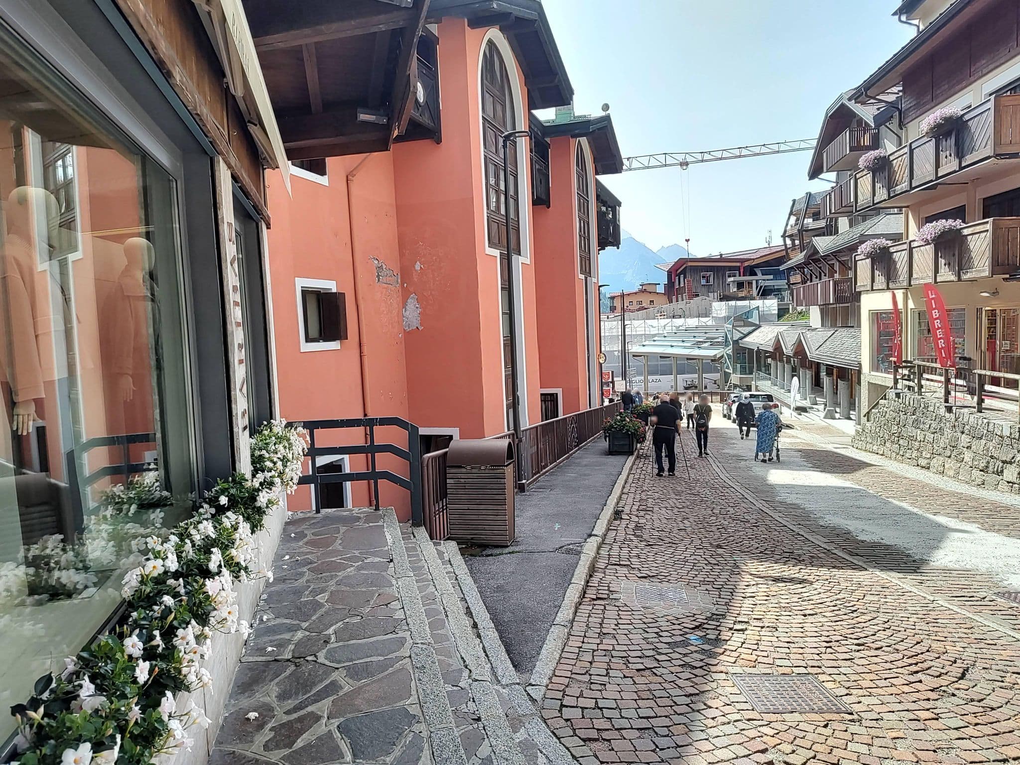 Street view near Carlo Magno Hotel & SPA Resort, Pinzolo — © lary_fede (CC BY-SA · Mapillary)