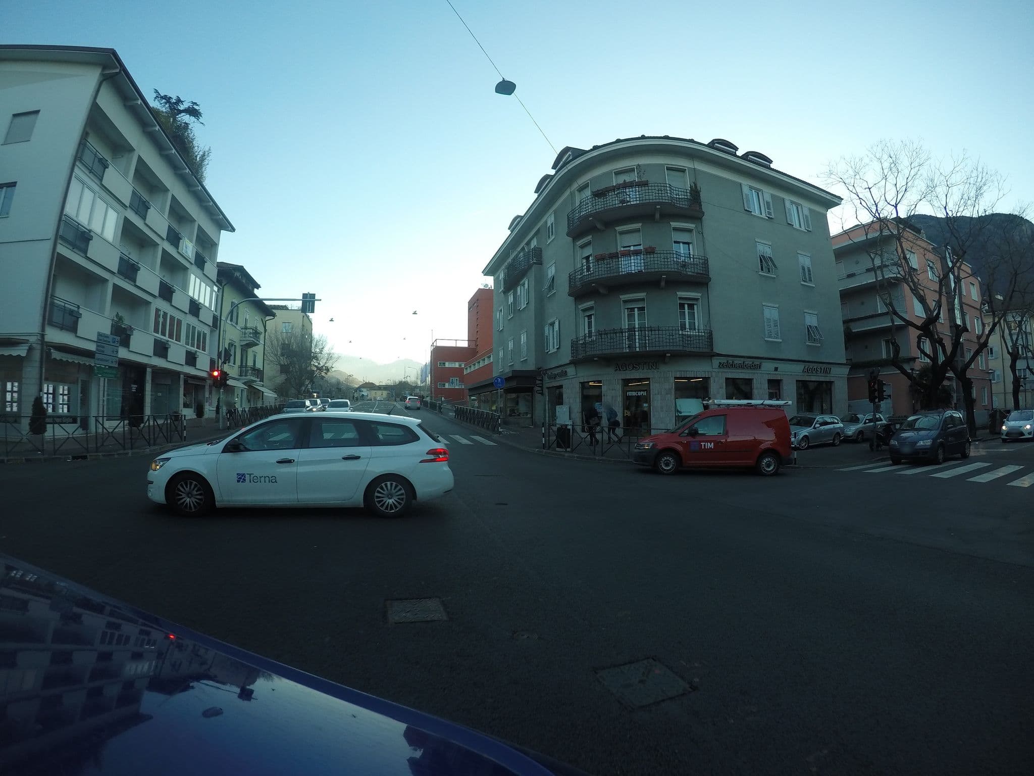 Street view near Nel Cuore Verde di Bolzano, Bolzano — © chrisbeddow (CC BY-SA · Mapillary)