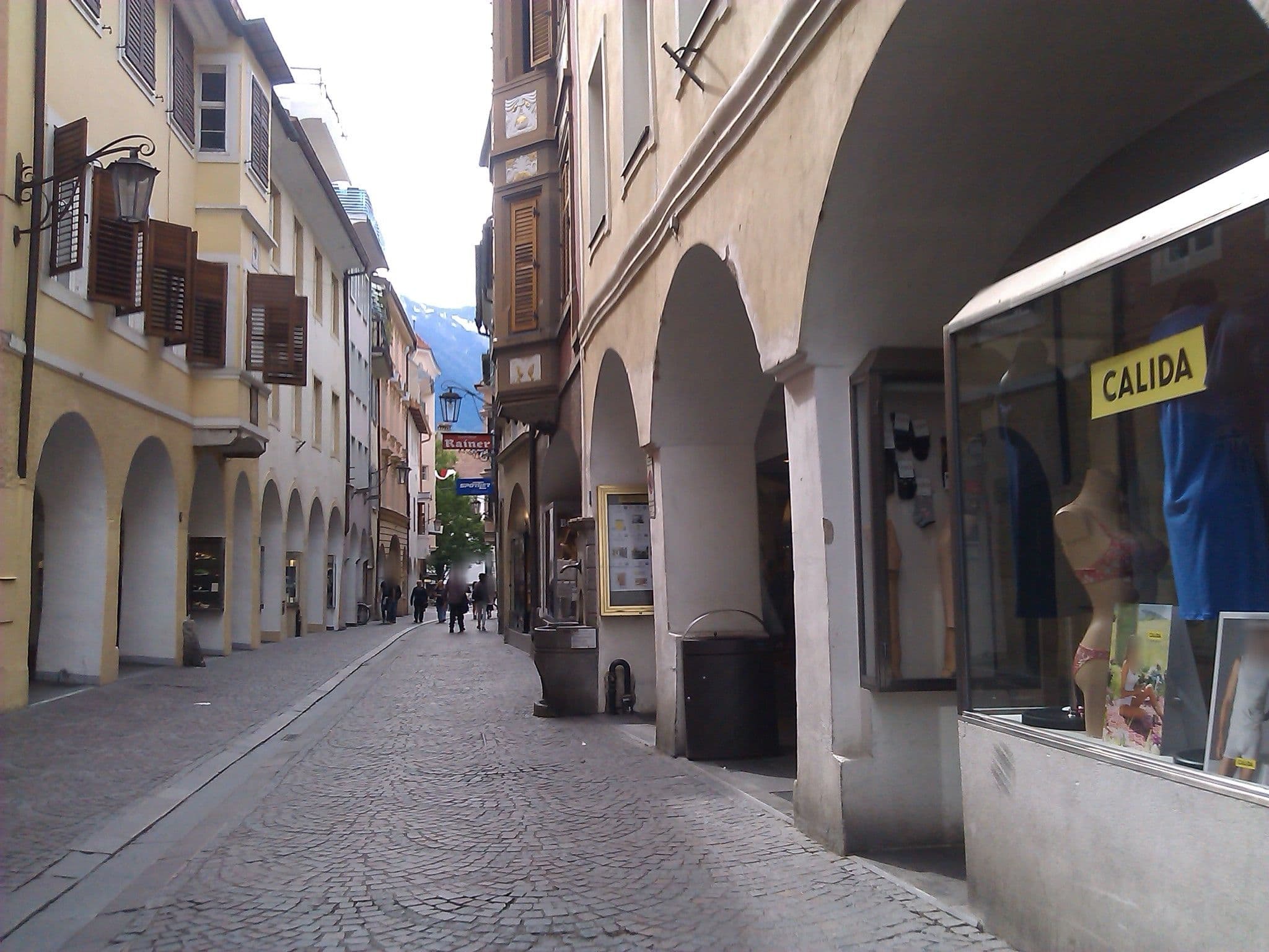 Street view near Kuntino Suites, Merano — © changchun1 (CC BY-SA · Mapillary)