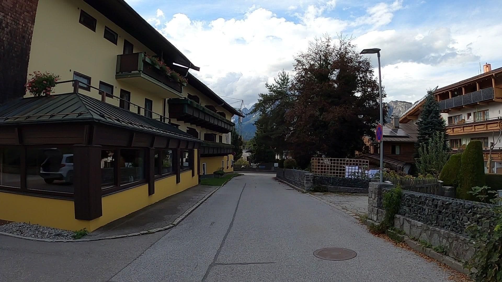 Street view near Hotel Park, Sankt Johann in Tirol — © osmplus_org (CC BY-SA · Mapillary)