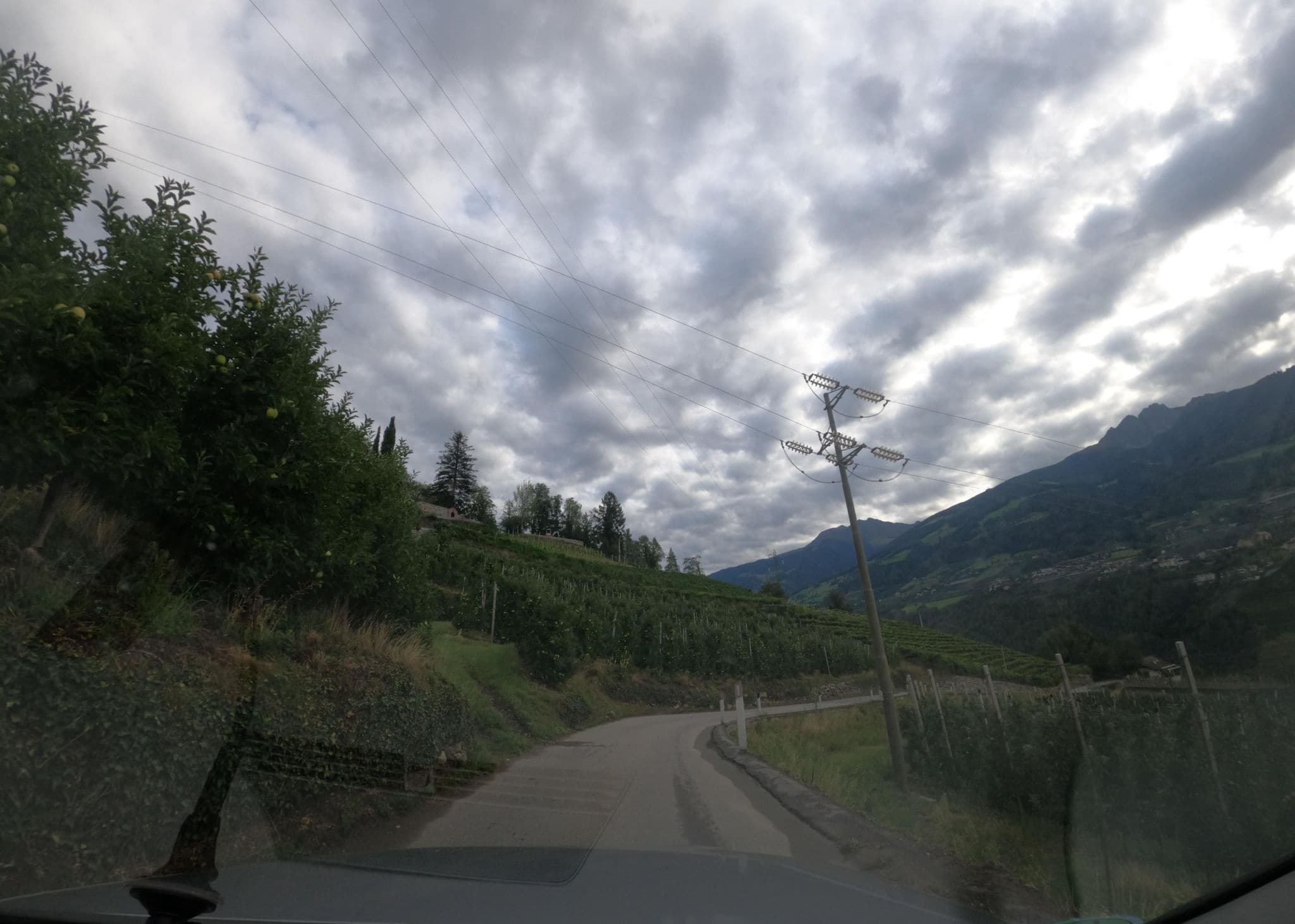 Street view near Feel Good Resort Johannis, Tirolo — © atze02 (CC BY-SA · Mapillary)