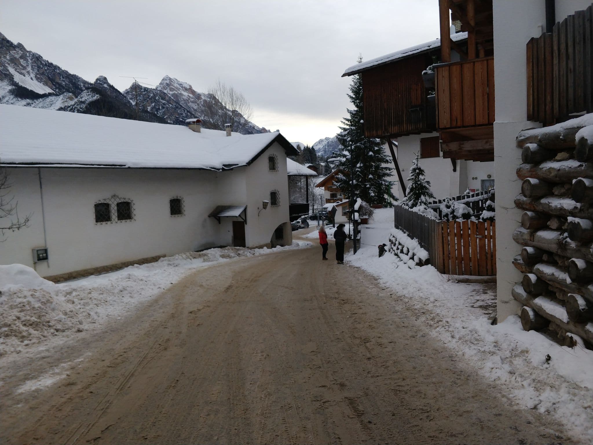 Street view near Stoa - Elegant & Romantic Guest House - Adults only, La Valle - Wengen — © mfortini (CC BY-SA · Mapillary)