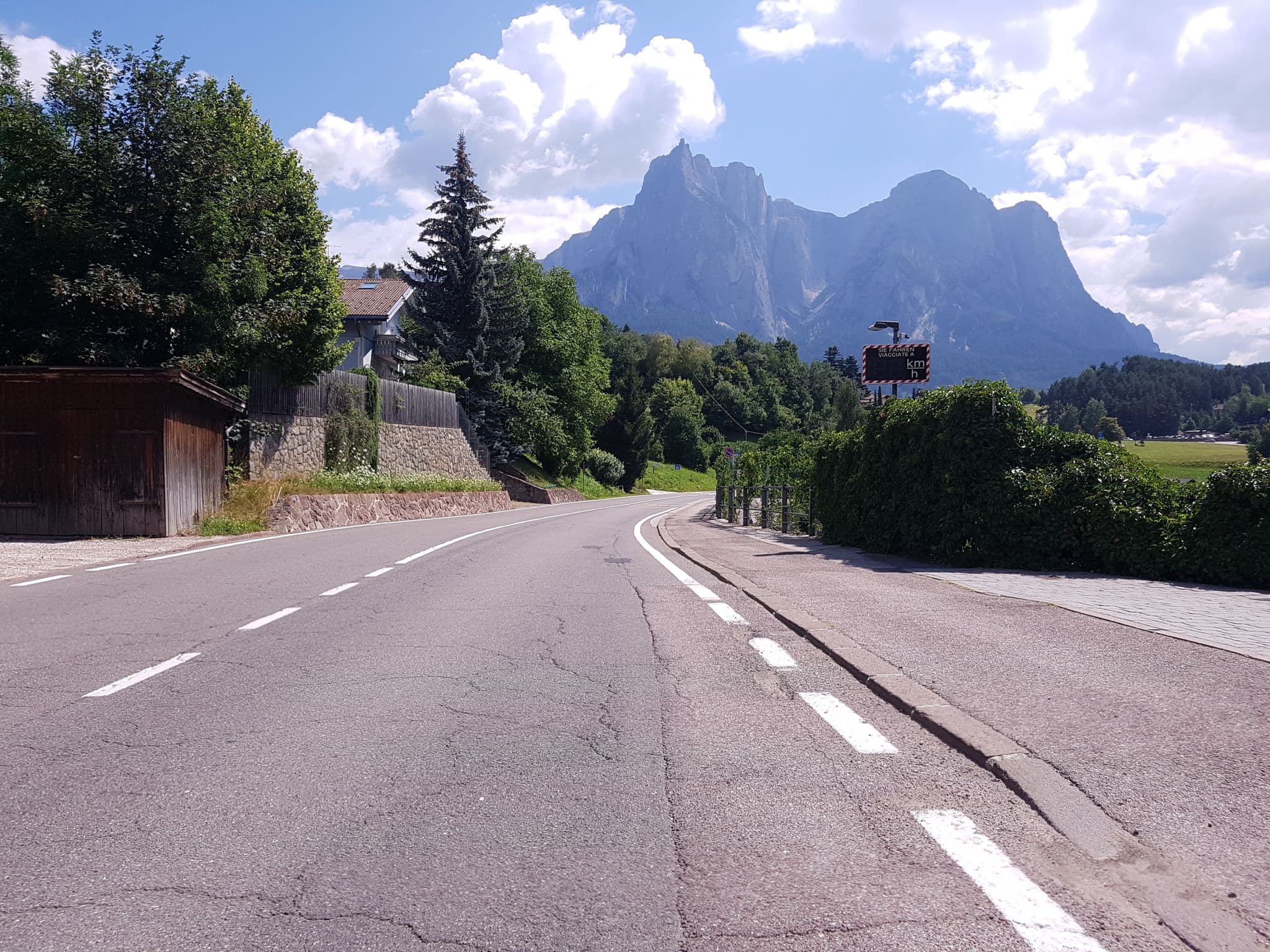 Street view near Belvedere Schonblick, Castelrotto — © houtari (CC BY-SA · Mapillary)