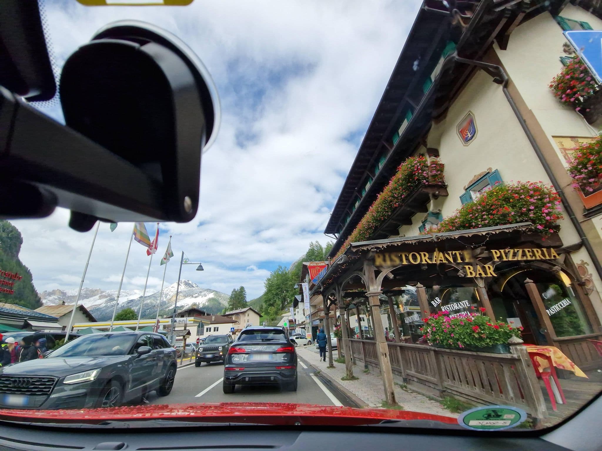Street view near Hotel Ristorante Laurin, Canazei — © mcliquid (CC BY-SA · Mapillary)