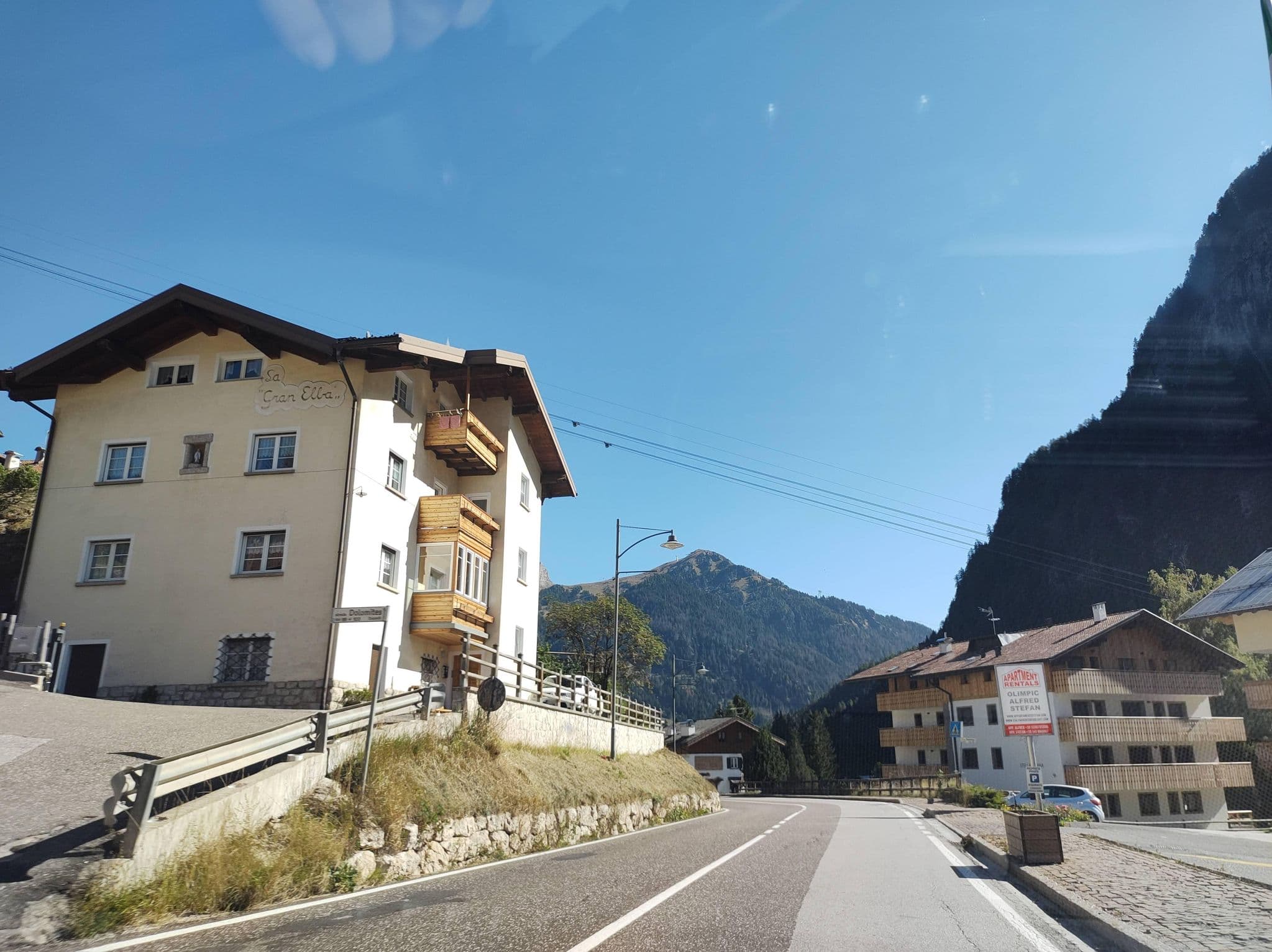 Street view near Appartamenti Stefan, Canazei — © thetornado76 (CC BY-SA · Mapillary)