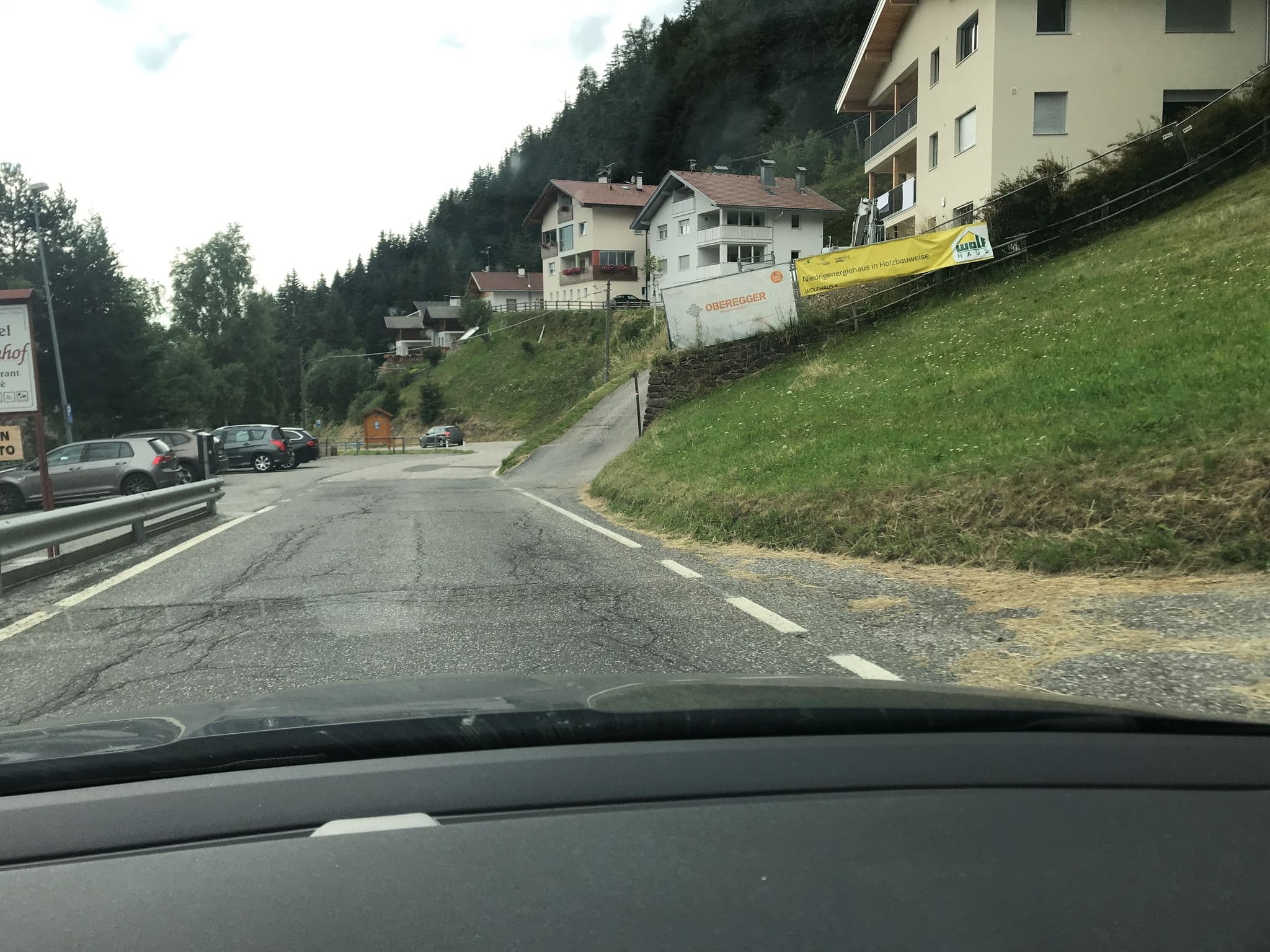 Street view near Hotel Alpenhof, Funes - Villnoess — © atze777 (CC BY-SA · Mapillary)