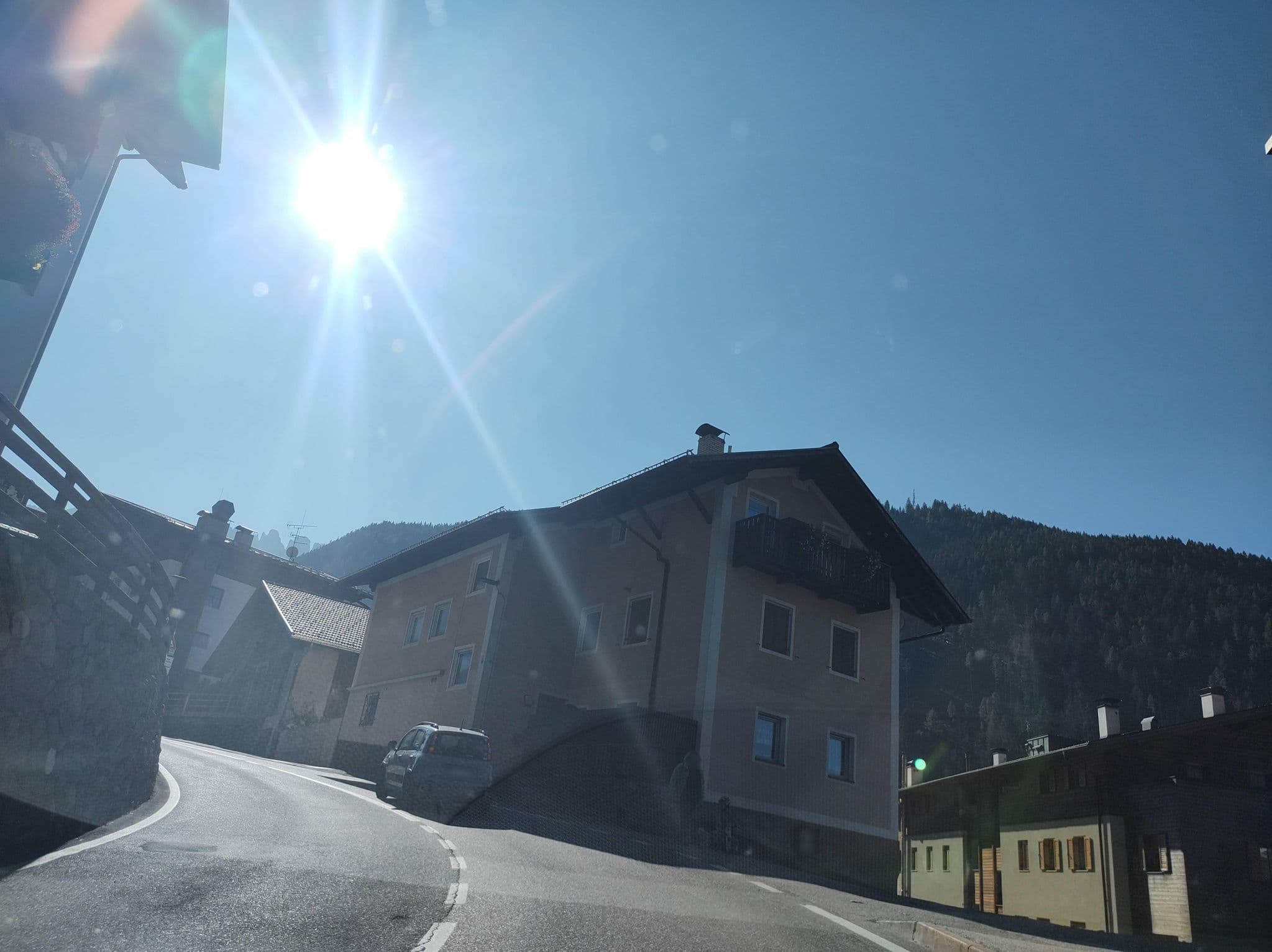 Street view near Albergo Romantik Hotel Post Cavallino Bianco, Nova Levante — © thetornado76 (CC BY-SA · Mapillary)