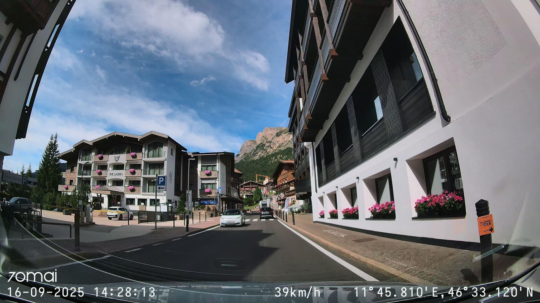 Street view near La Tambra, Selva — © doriel (CC BY-SA · Mapillary)
