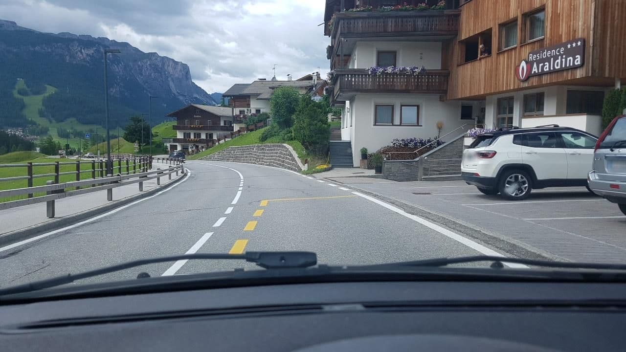 Street view near Villa VILIN, La Valle - Wengen — © mik007 (CC BY-SA · Mapillary)
