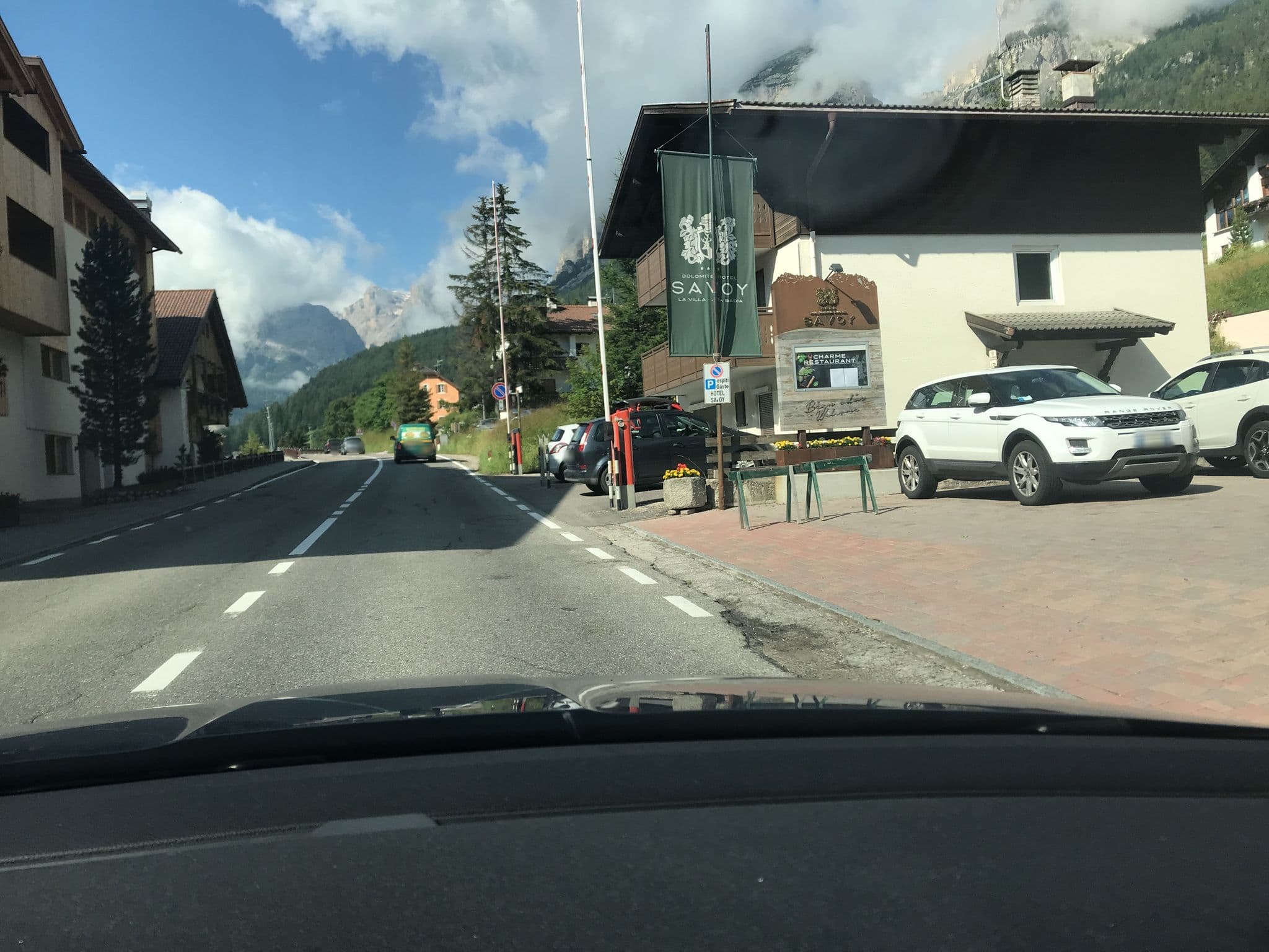 Street view near Swimming Pool & Relaxation Center, La Valle - Wengen — © atze777 (CC BY-SA · Mapillary)