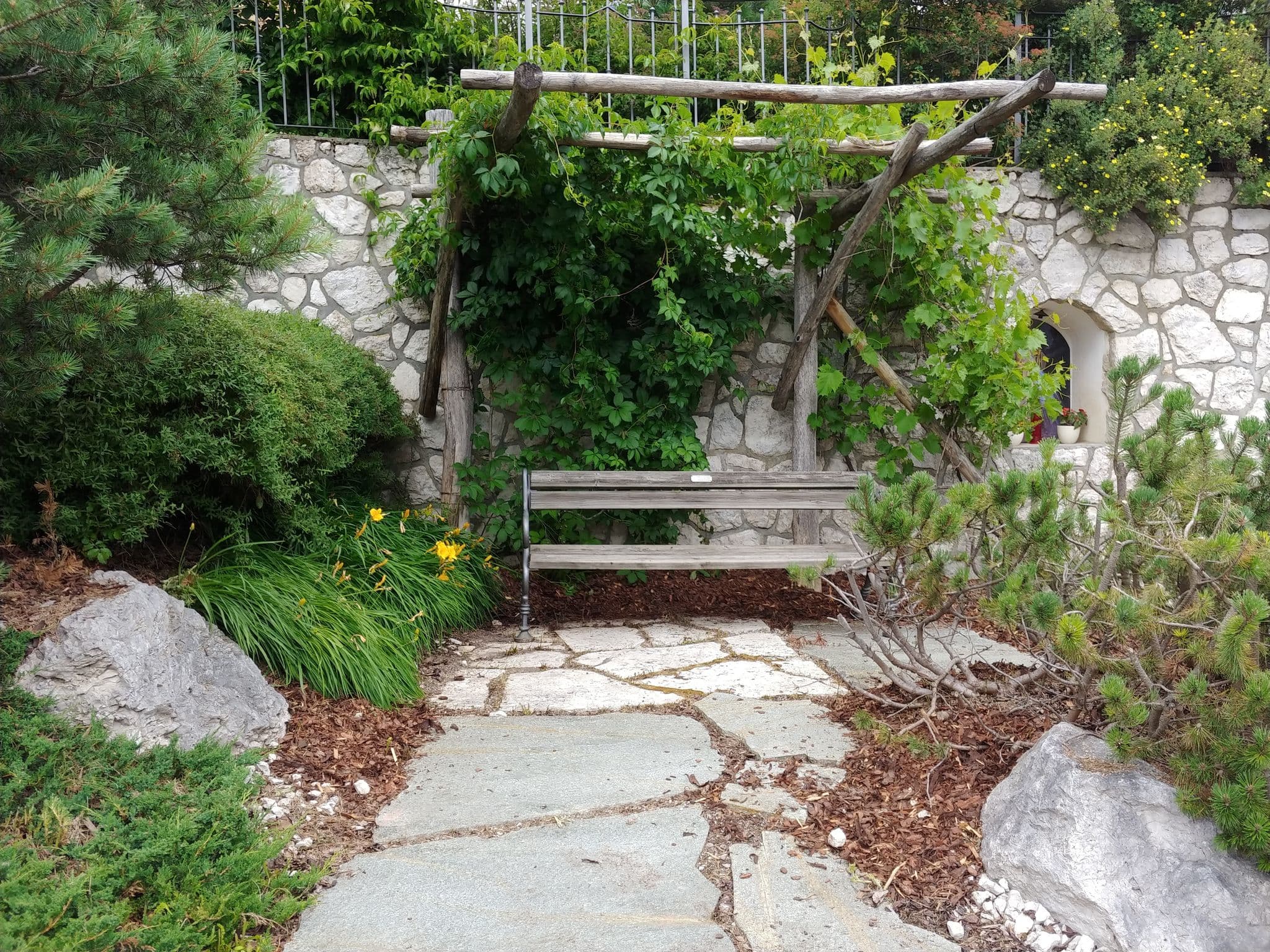 Street view near Hotel Interski di Demetz Alberto & C. SNC Ohg, Santa Cristina Valgardena — © highlander (CC BY-SA · Mapillary)