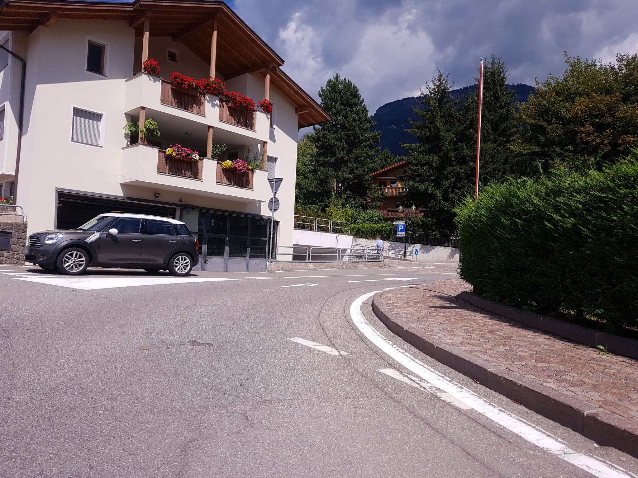 Street view near Grunserhof, Siusi — © houtari (CC BY-SA · Mapillary)