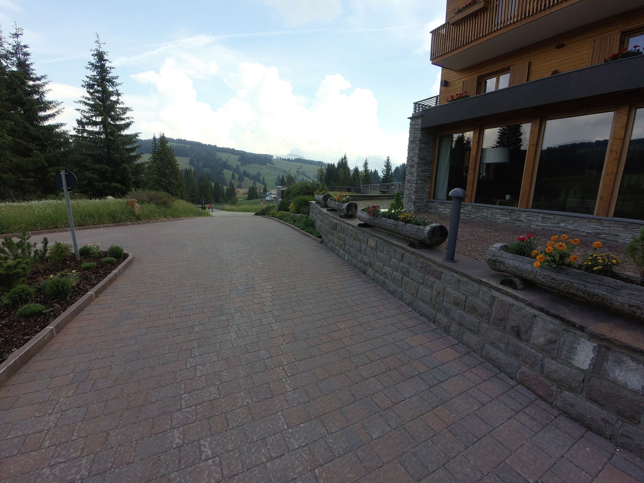 Street view near Saltnerhuette Saltria, Ortisei — © madel (CC BY-SA · Mapillary)