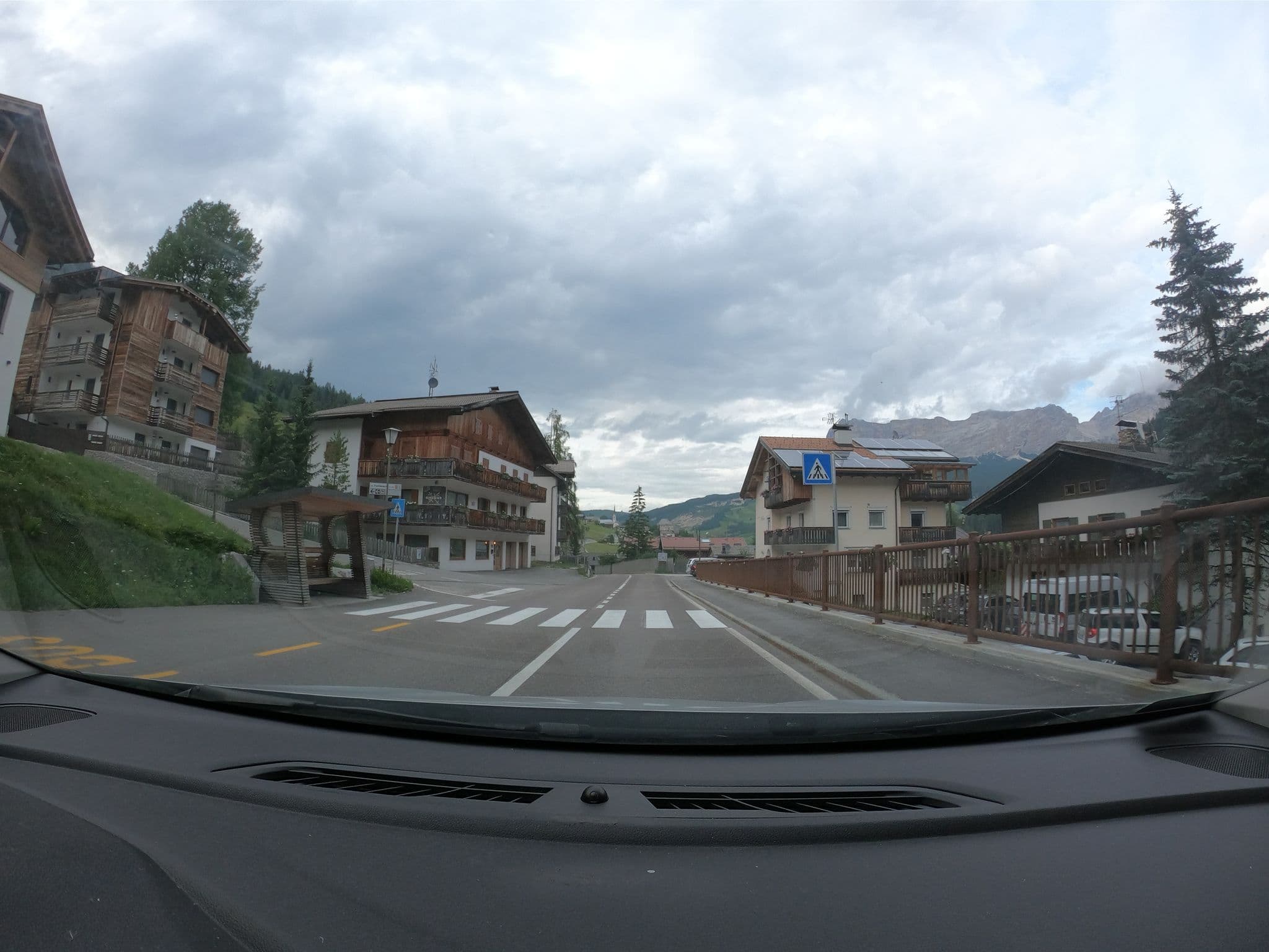 Street view near Camera 32 Hotel Dolomiti, La Valle - Wengen — © vst (CC BY-SA · Mapillary)