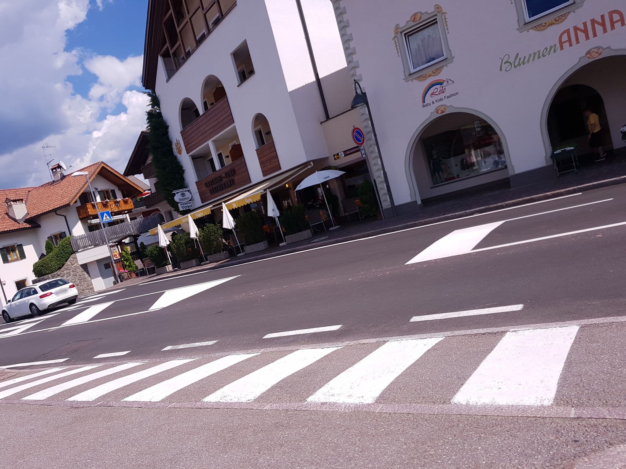 Street view near Gasthof Toni, Castelrotto — © houtari (CC BY-SA · Mapillary)