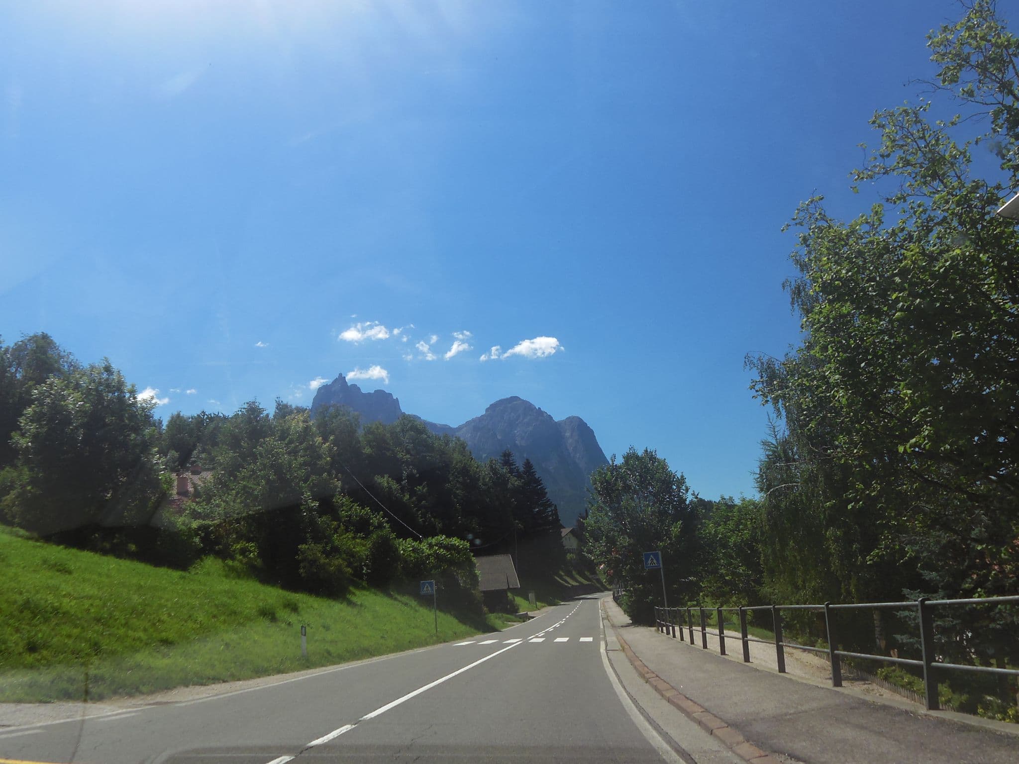 Street view near Villa Tannenheim, Castelrotto — © madel (CC BY-SA · Mapillary)
