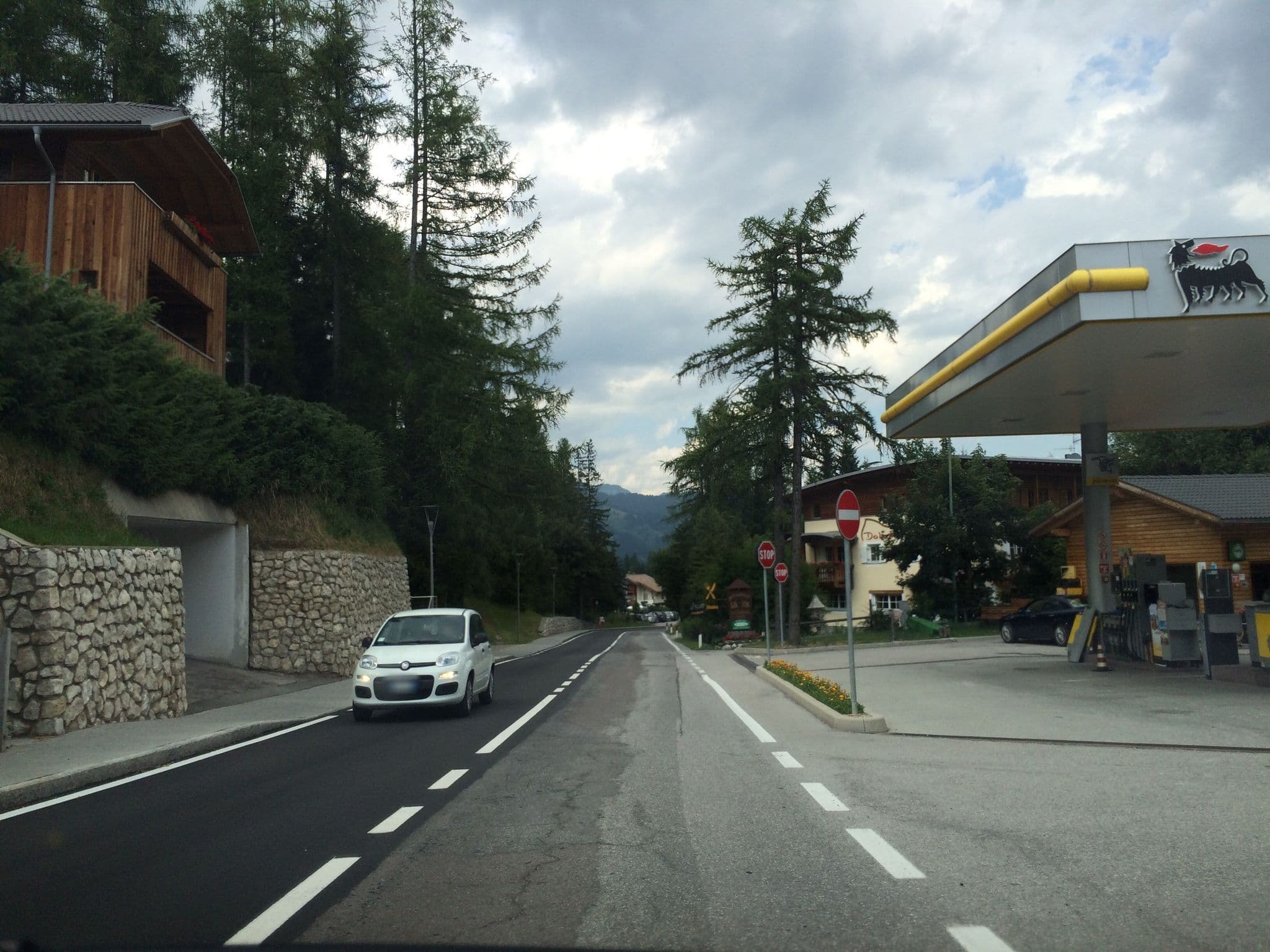 Street view near La Bercia Dolomites Chalet, La Valle - Wengen — © zbycz (CC BY-SA · Mapillary)