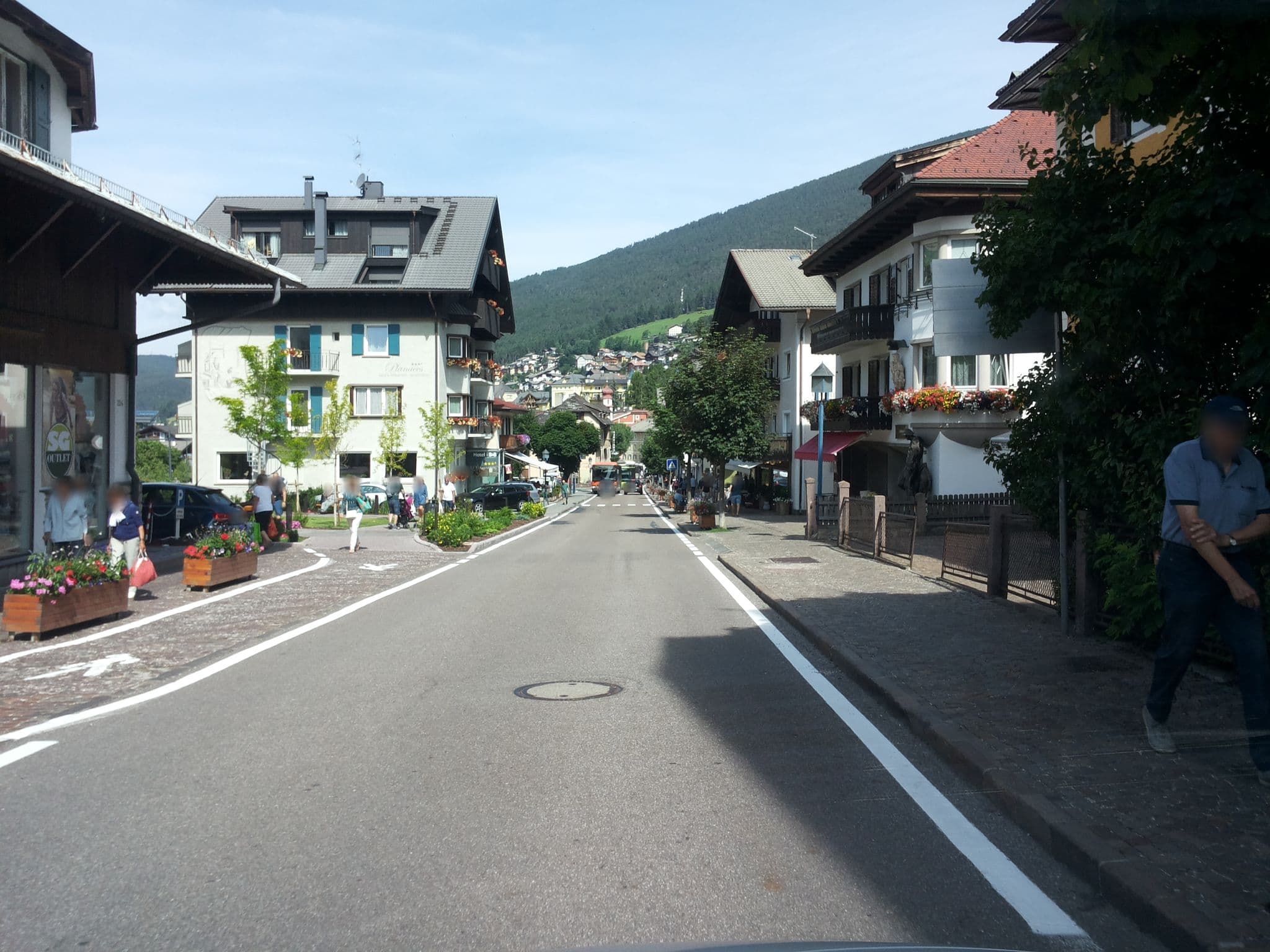 Street view near Hotel Villa Park, Ortisei — © musuruan (CC BY-SA · Mapillary)