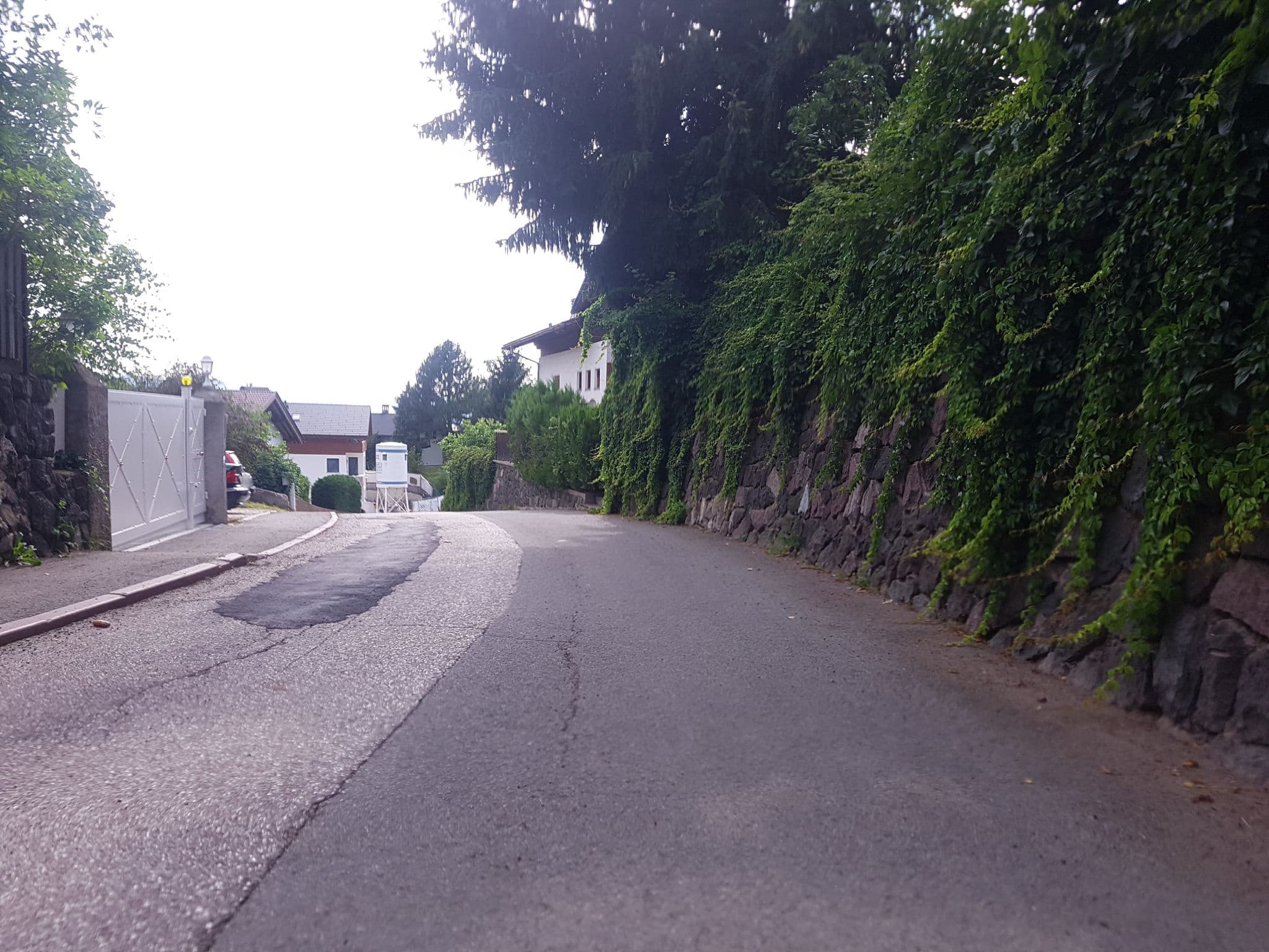 Street view near Garni Waldfrieden, Siusi — © houtari (CC BY-SA · Mapillary)