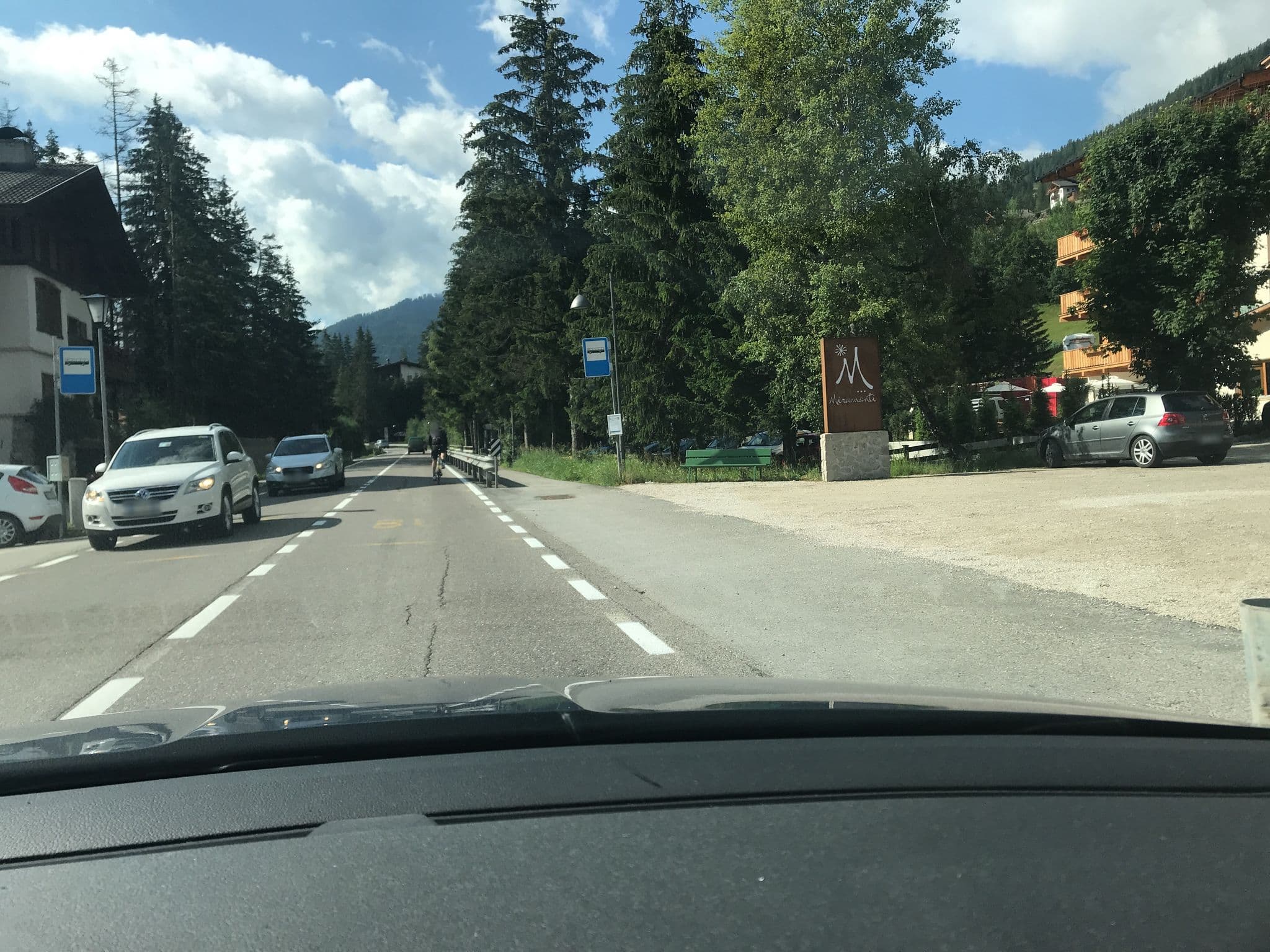 Street view near Pensione Gardenazza, La Valle - Wengen — © atze777 (CC BY-SA · Mapillary)