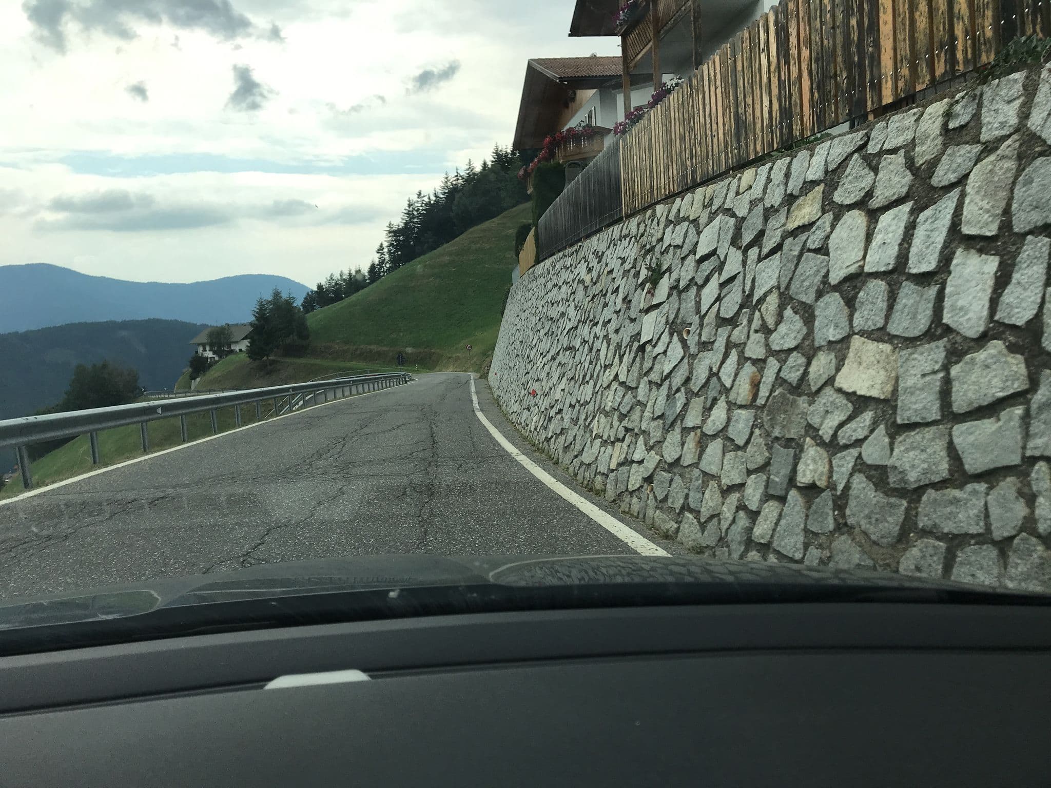 Street view near Hotel Schlemmer, Funes - Villnoess — © atze777 (CC BY-SA · Mapillary)