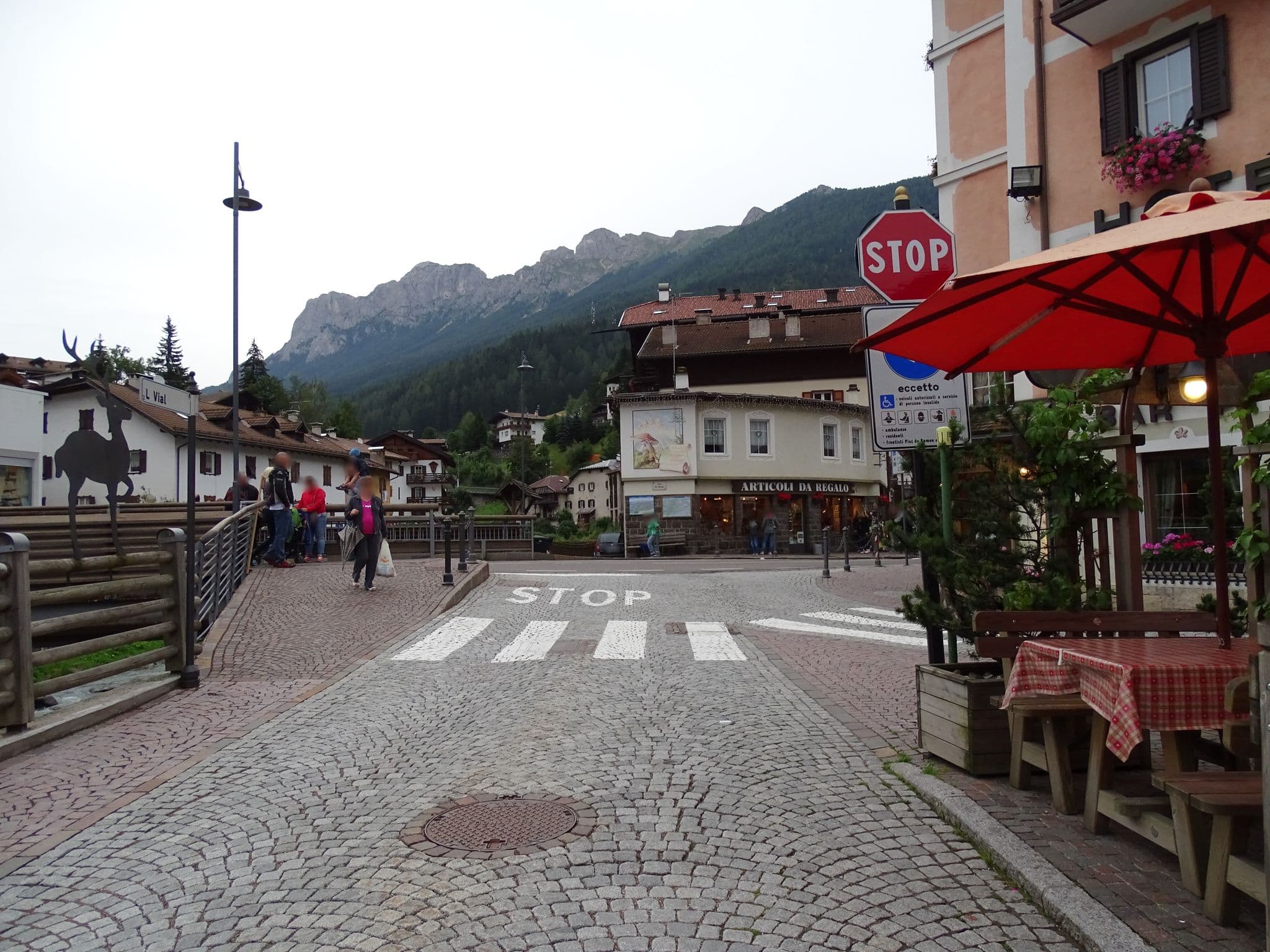 Street view near Moena Appartamenti - Living 2000, Moena — © boskoyevsky (CC BY-SA · Mapillary)
