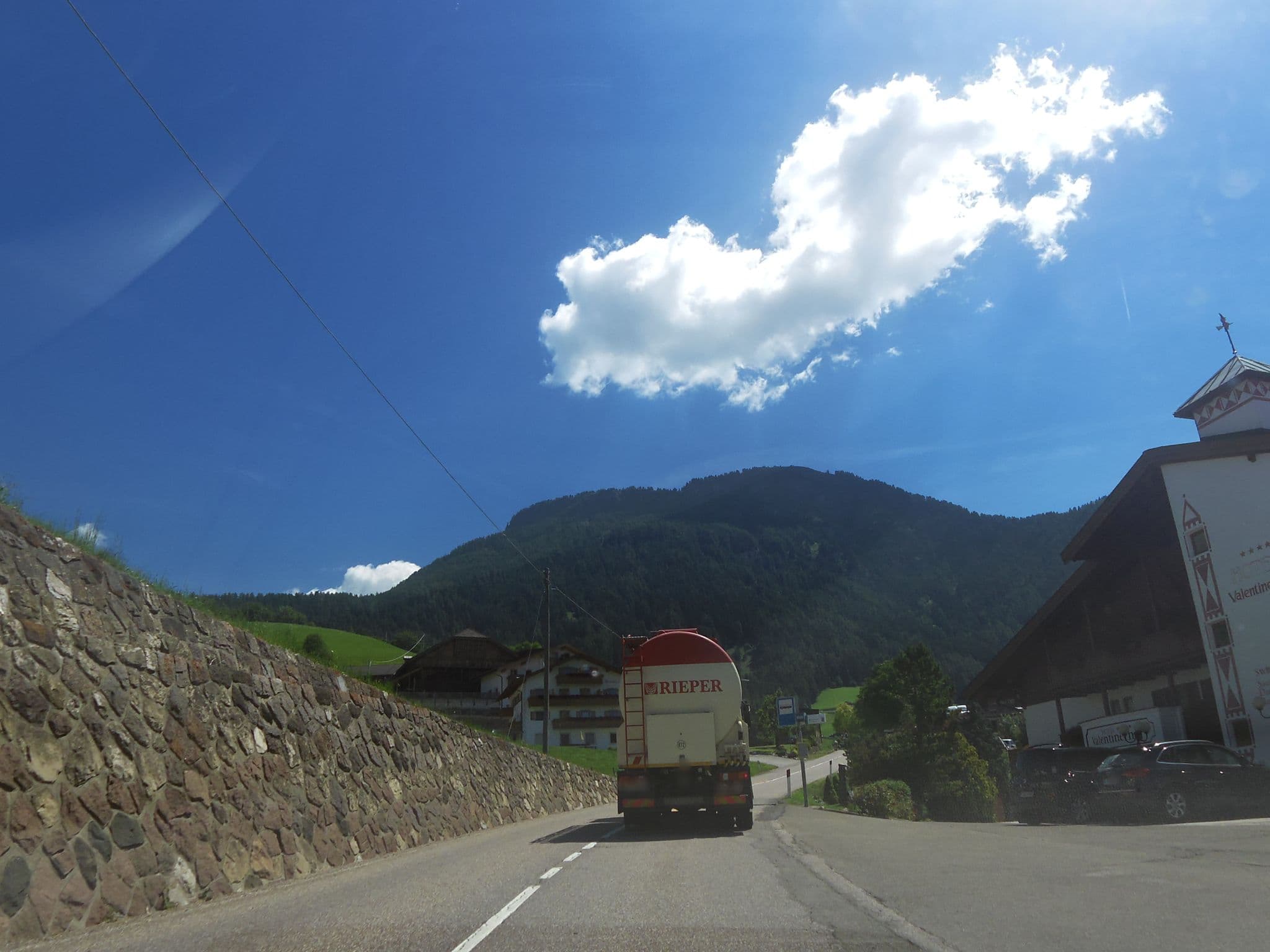 Street view near Vita Vital Hotel Valentinerhof, Siusi — © madel (CC BY-SA · Mapillary)