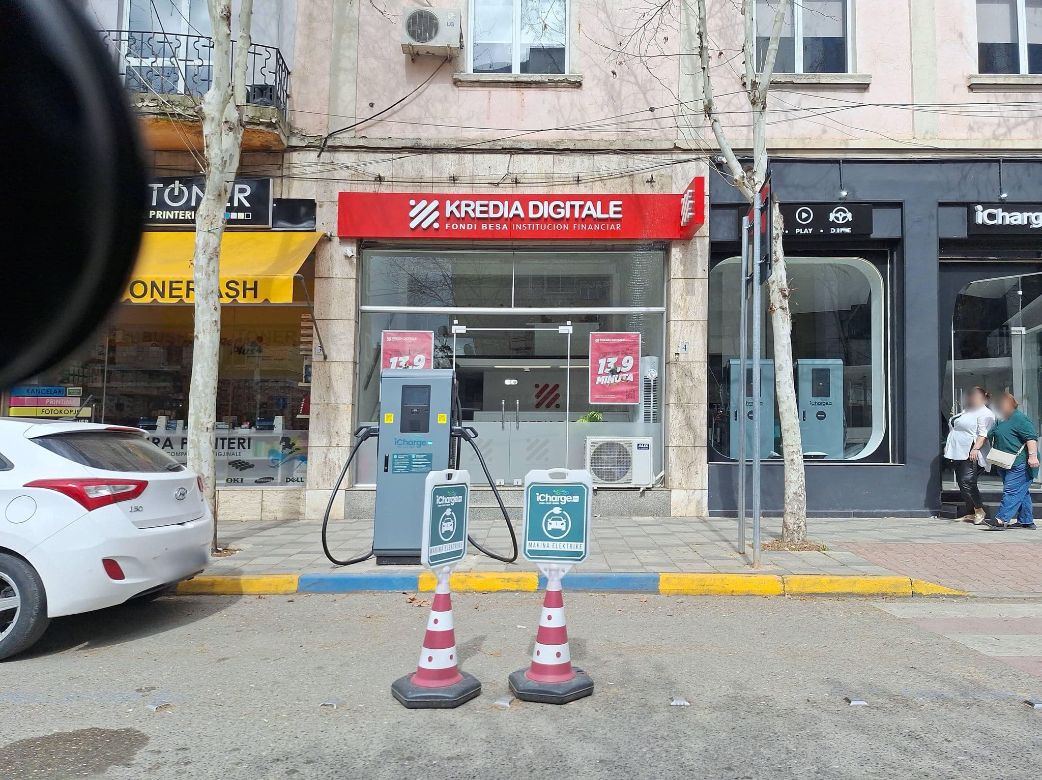 Street view near Theatro, Tirana