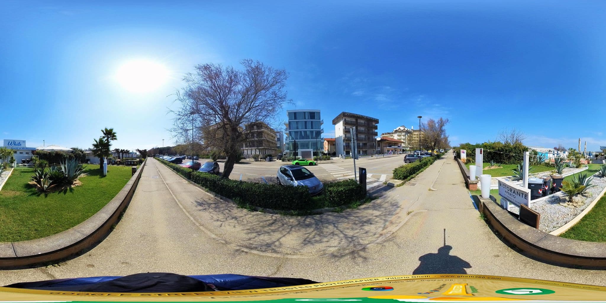 Street view near Hotel Commodore, Pinarella — © Ghelfi360 (CC BY-SA · Mapillary)