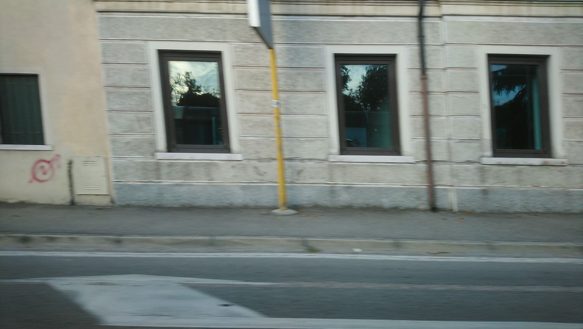 Street view near Treviso modern TOP fittings, Treviso — © fgaz (CC BY-SA · Mapillary)