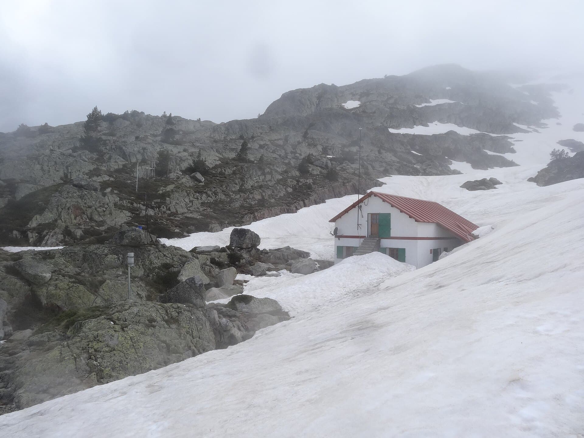 Refugi de Certascan (via Wikimedia Commons, CC BY-SA 3.0)