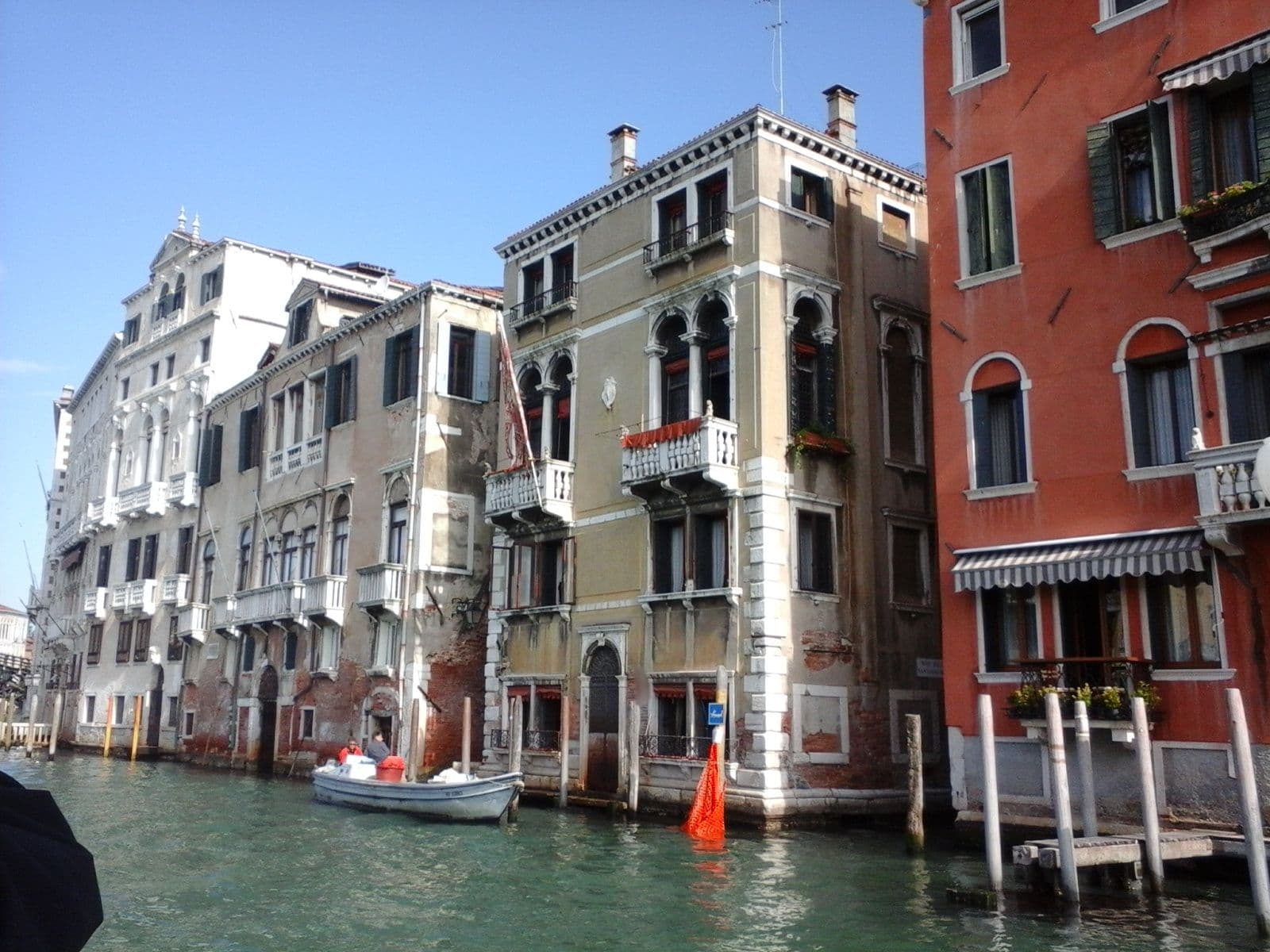 Street view near Palazzetto Pisani, Venice — © maning (CC BY-SA · Mapillary)