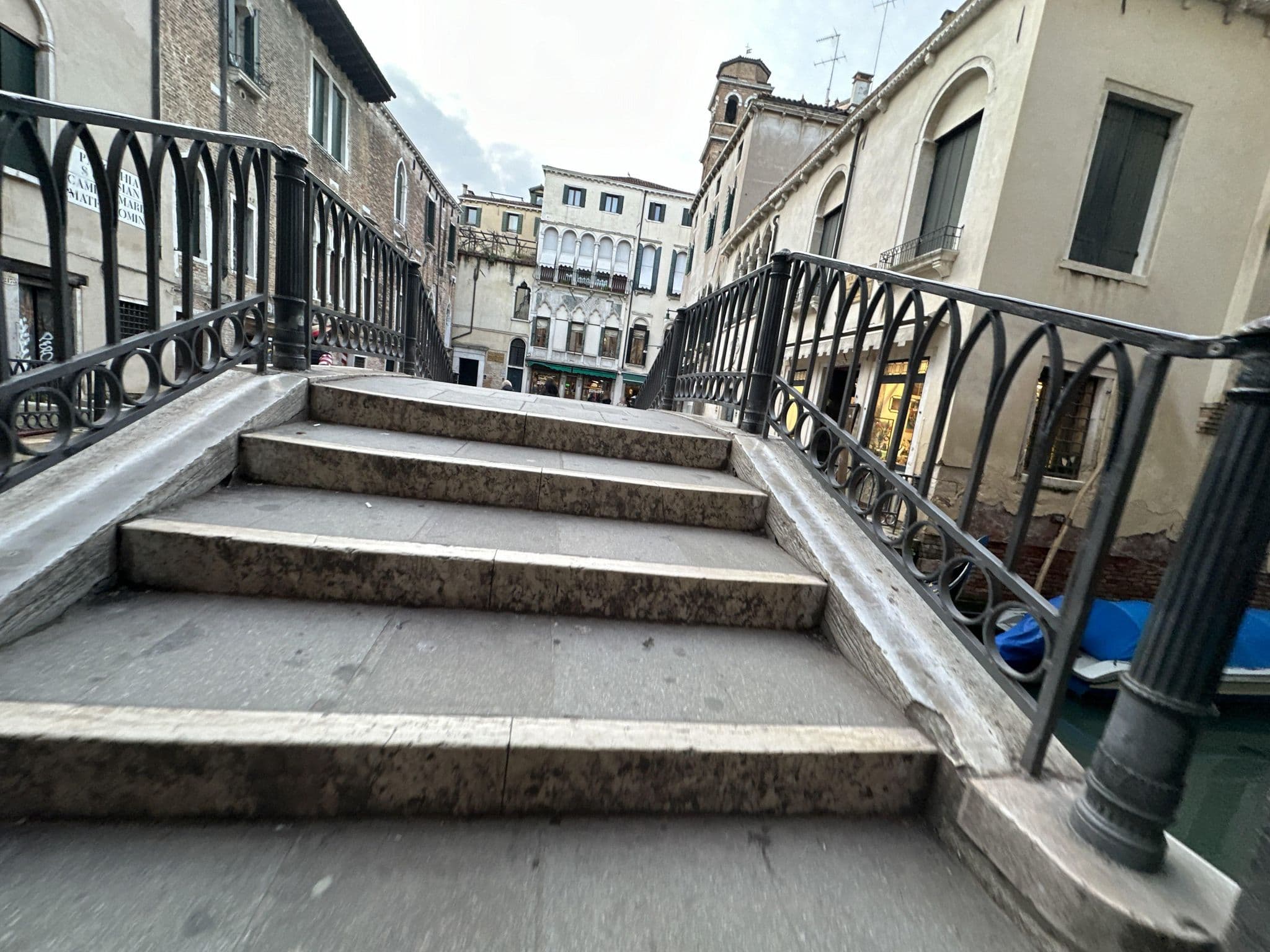 Street view near Ca Barbaro Piccolo -appartamenti storici, Venice — © quickness805 (CC BY-SA · Mapillary)