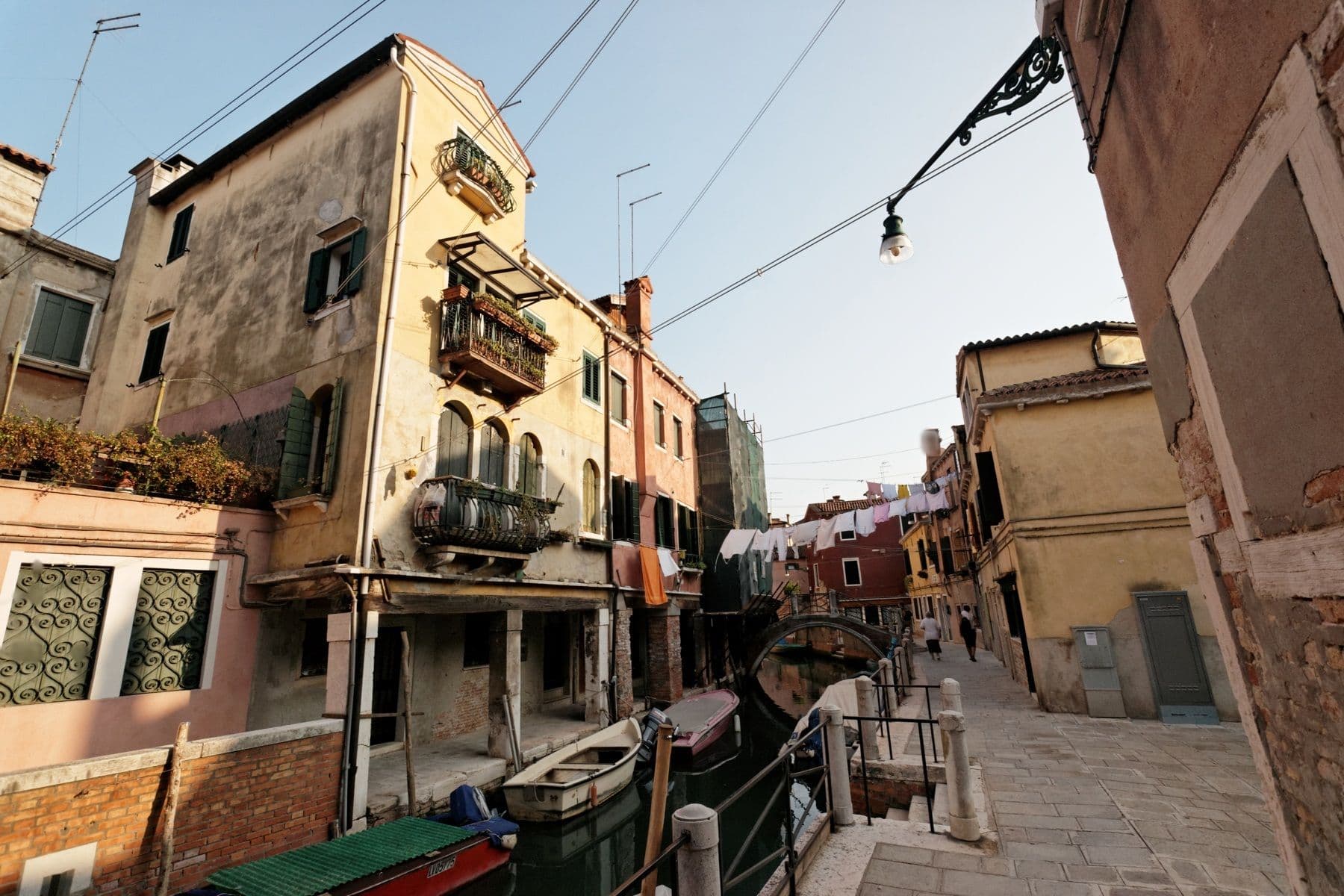 Street view near Russolo, Venice — © txllxt (CC BY-SA · Mapillary)