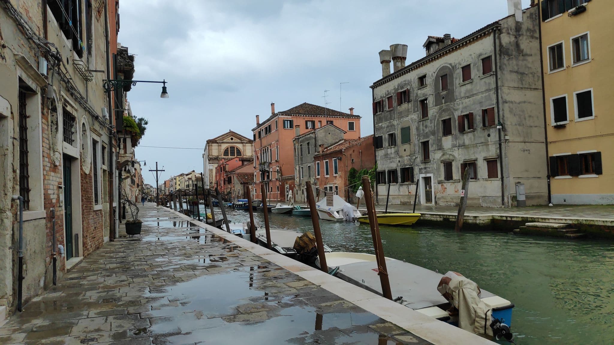 Street view near Di.gianfranco Piano Nobile, Venice — © marcuscalabresus (CC BY-SA · Mapillary)