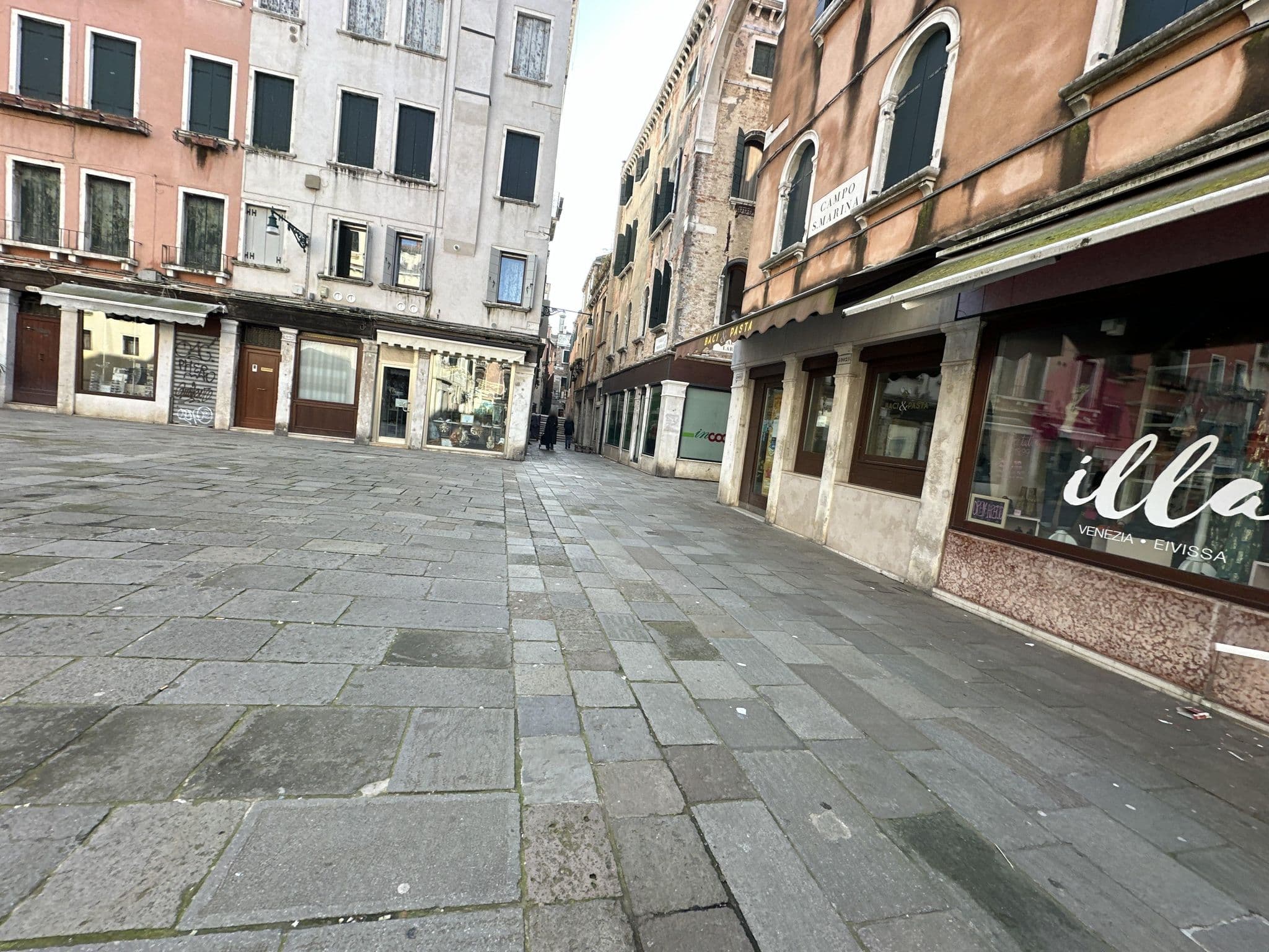 Street view near Da Marinella, Venice — © quickness805 (CC BY-SA · Mapillary)
