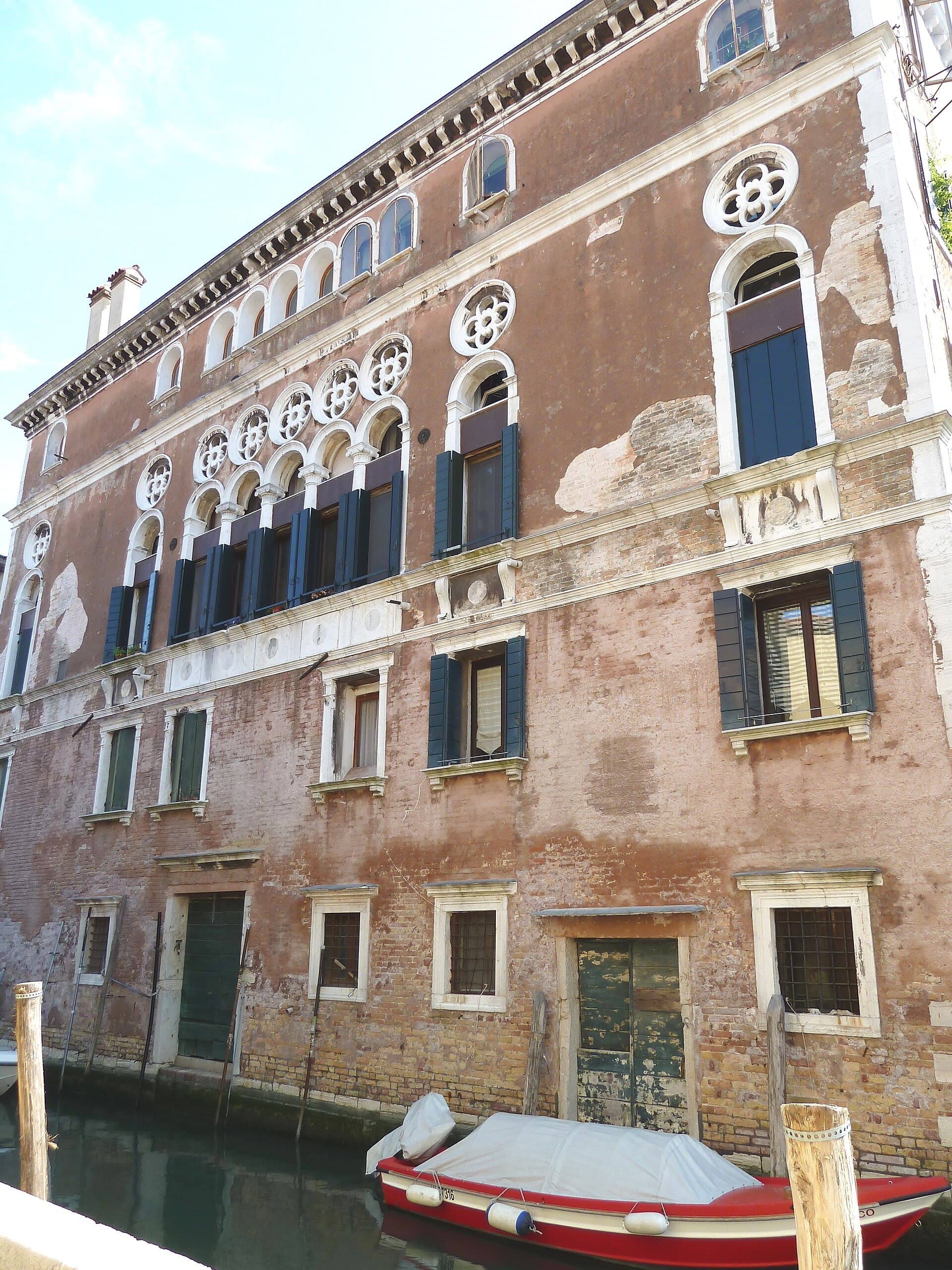 Hotel Ca' Vendramin (via Wikimedia Commons, CC BY-SA 3.0)