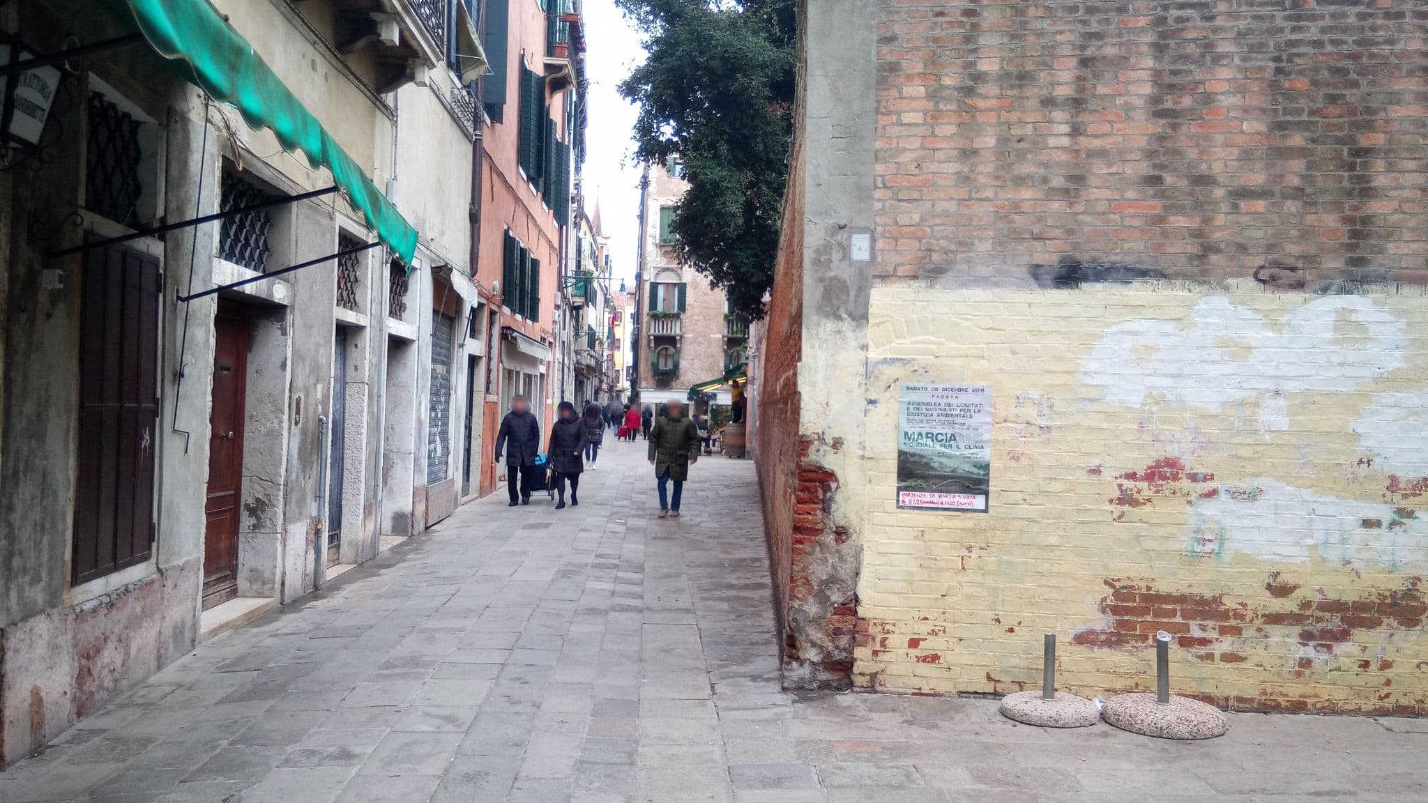Street view near Gianquinto, Venice — © alesarrett (CC BY-SA · Mapillary)