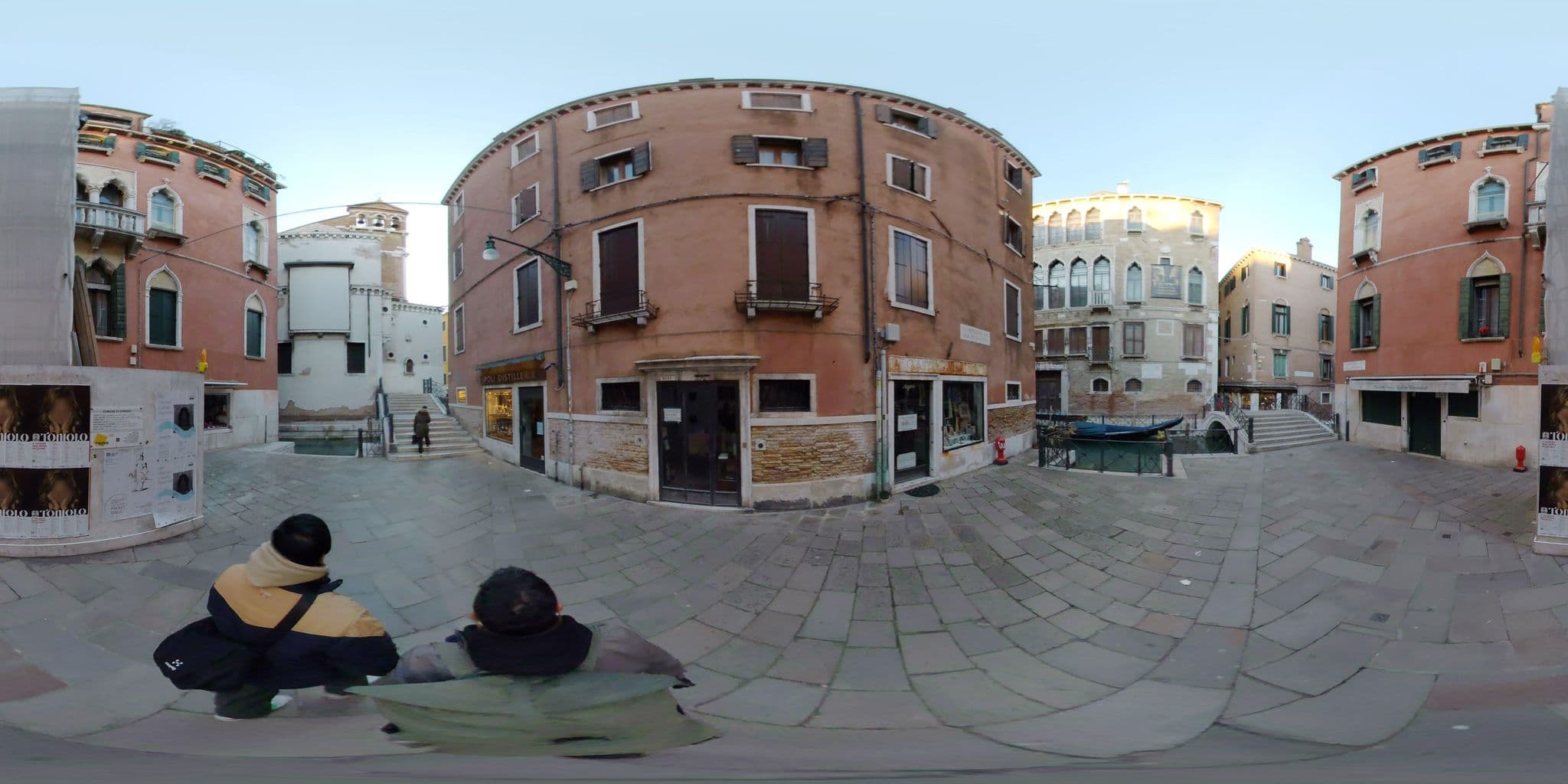 Street view near Stunning Modern Apartment In Heart Of Venice, Venice — © mapconcierge (CC BY-SA · Mapillary)