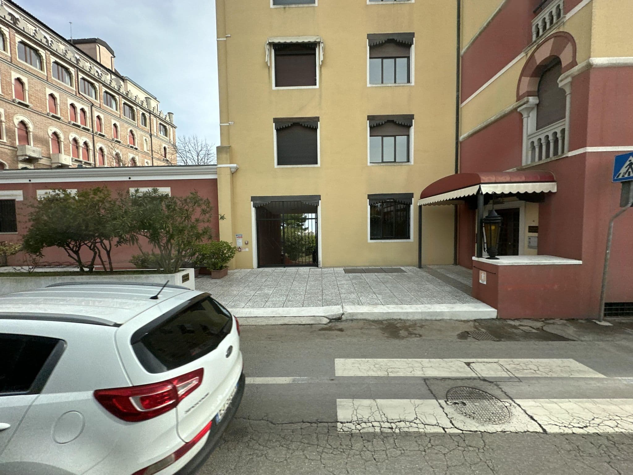 Street view near Bucintoro, Lido — © quickness805 (CC BY-SA · Mapillary)