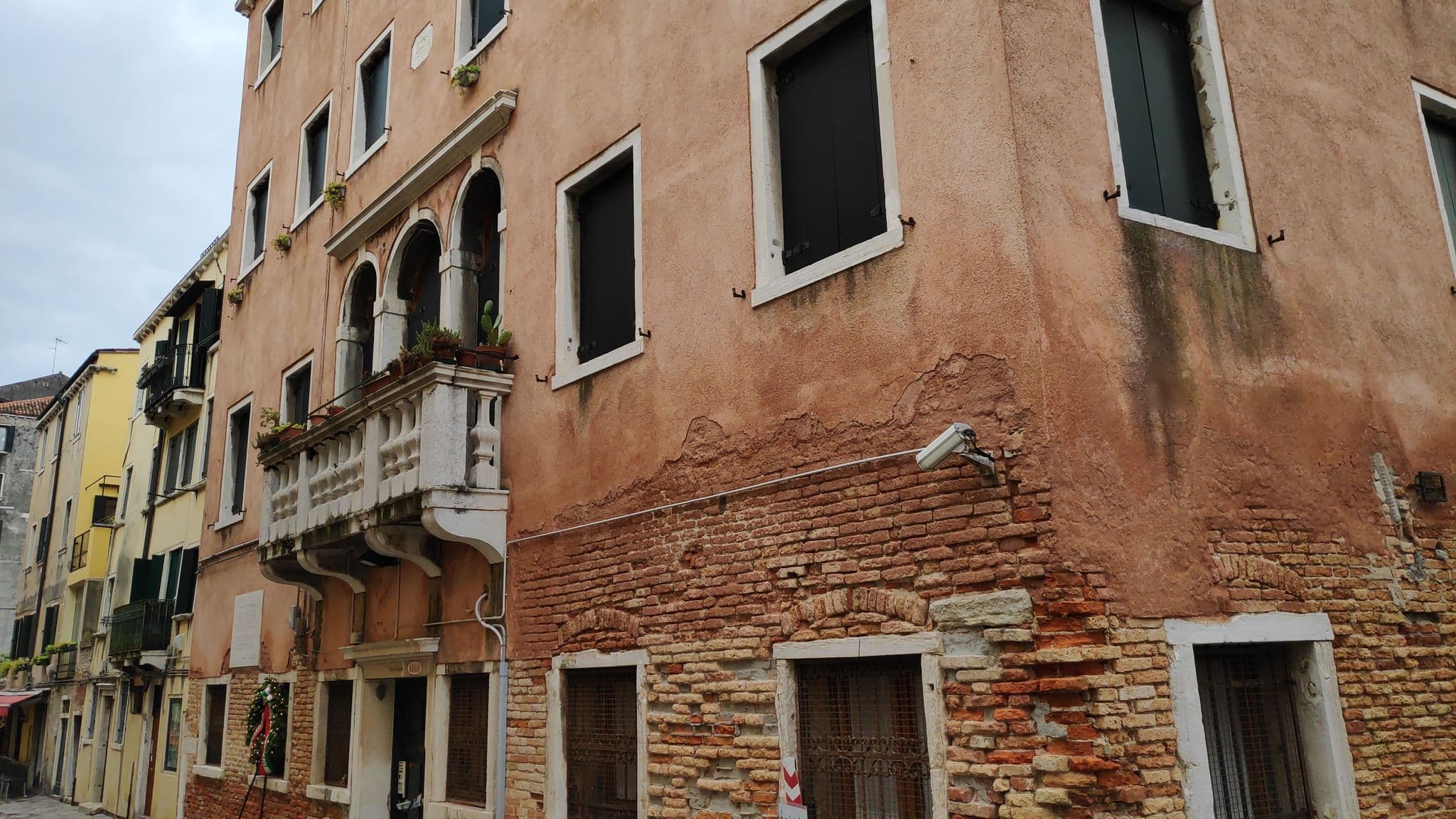 Street view near Locanda Del Ghetto, Venice — © marcuscalabresus (CC BY-SA · Mapillary)